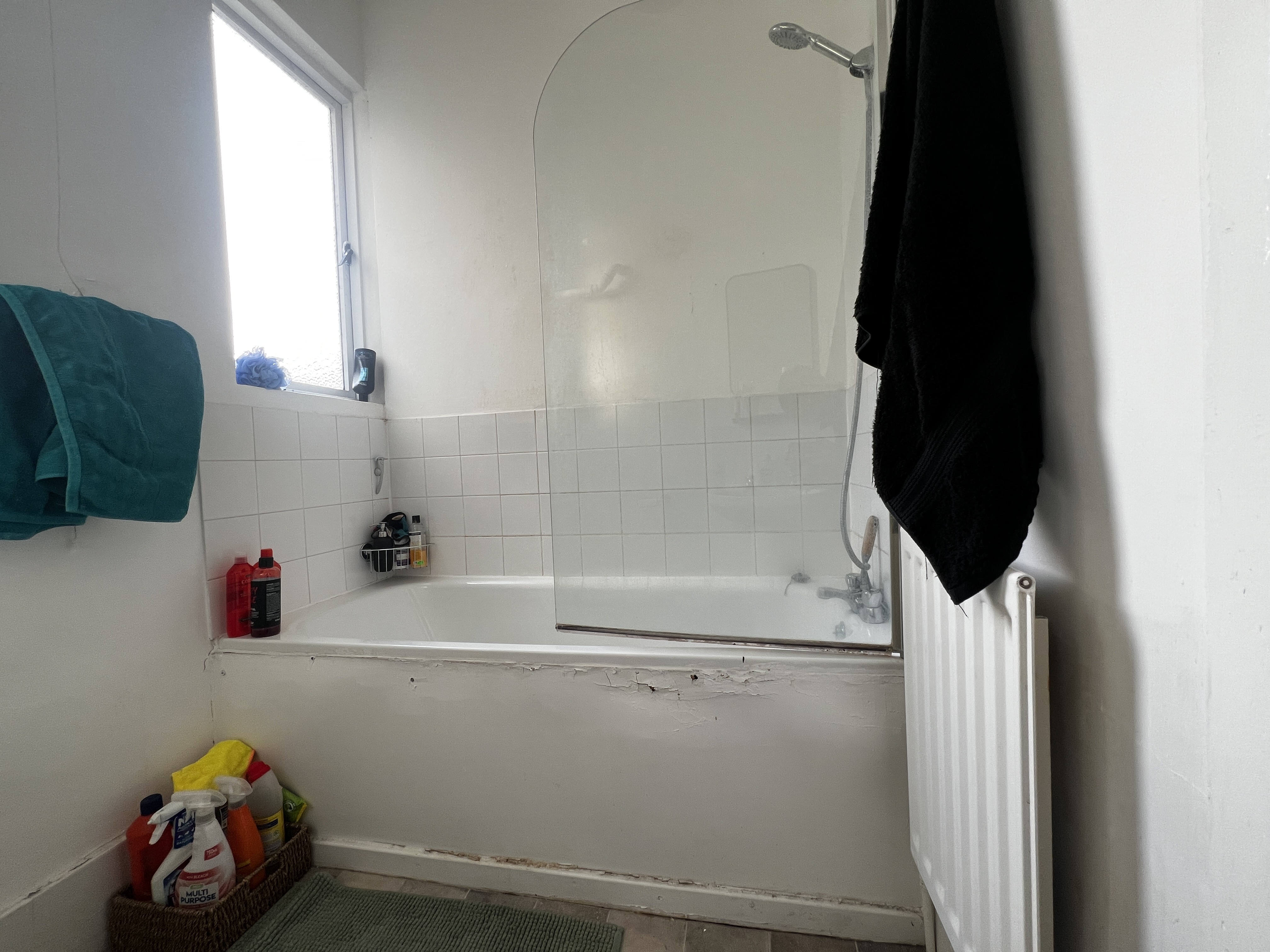 INVESTMENT - Freehold End of Terrace (HMO) Building 