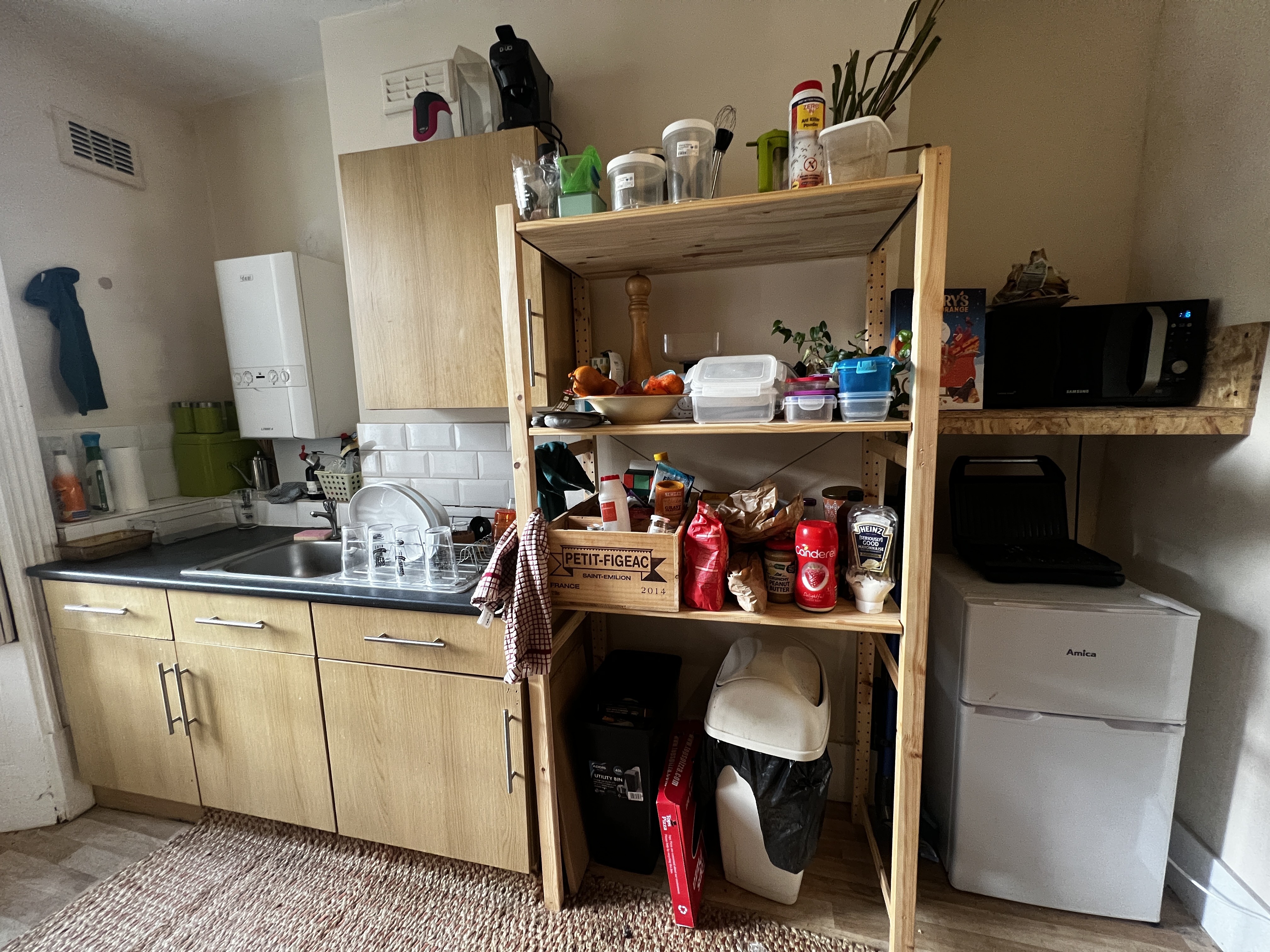 INVESTMENT - Freehold End of Terrace (HMO) Building 