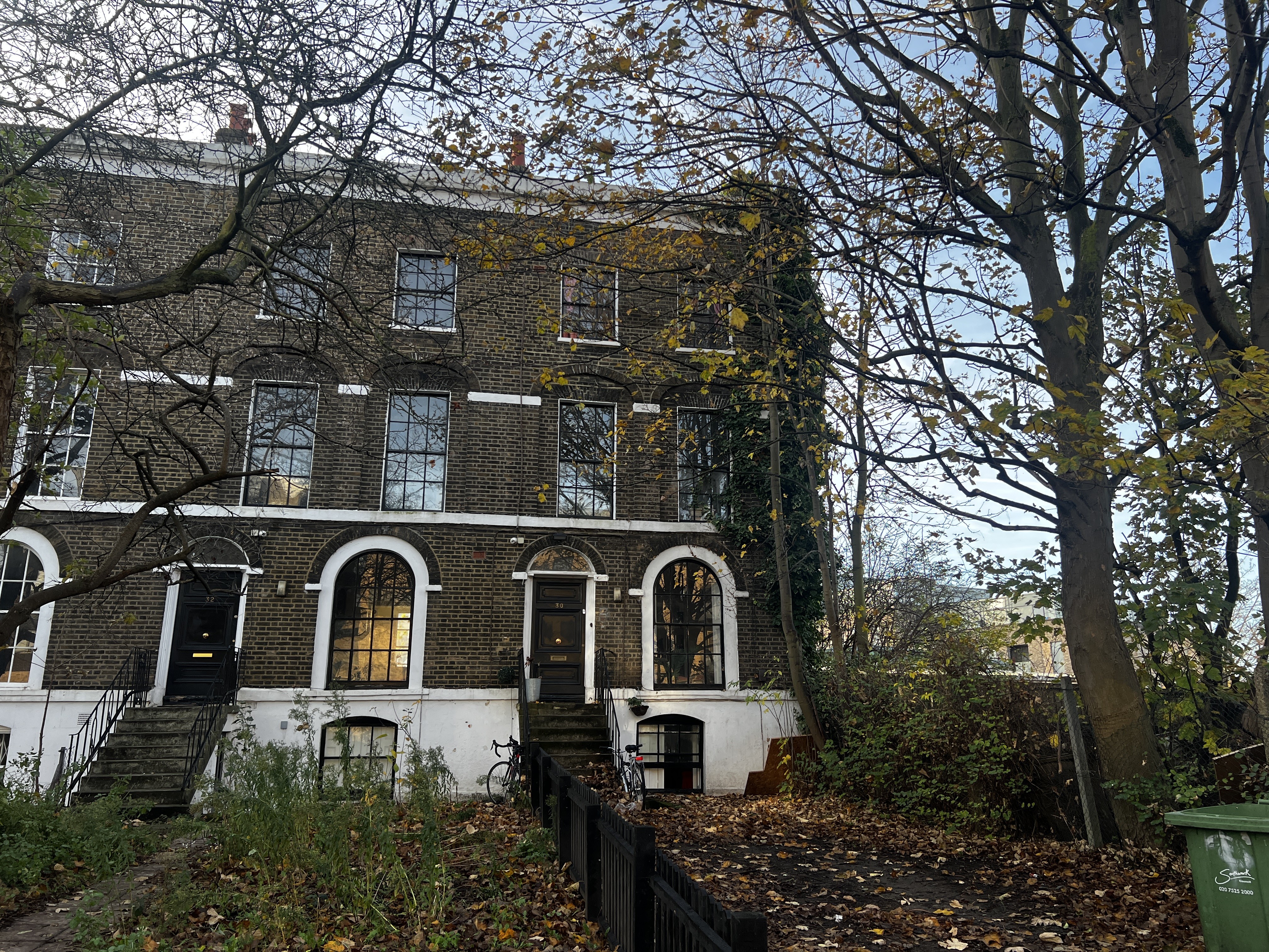 INVESTMENT - Freehold End of Terrace (HMO) Building 
