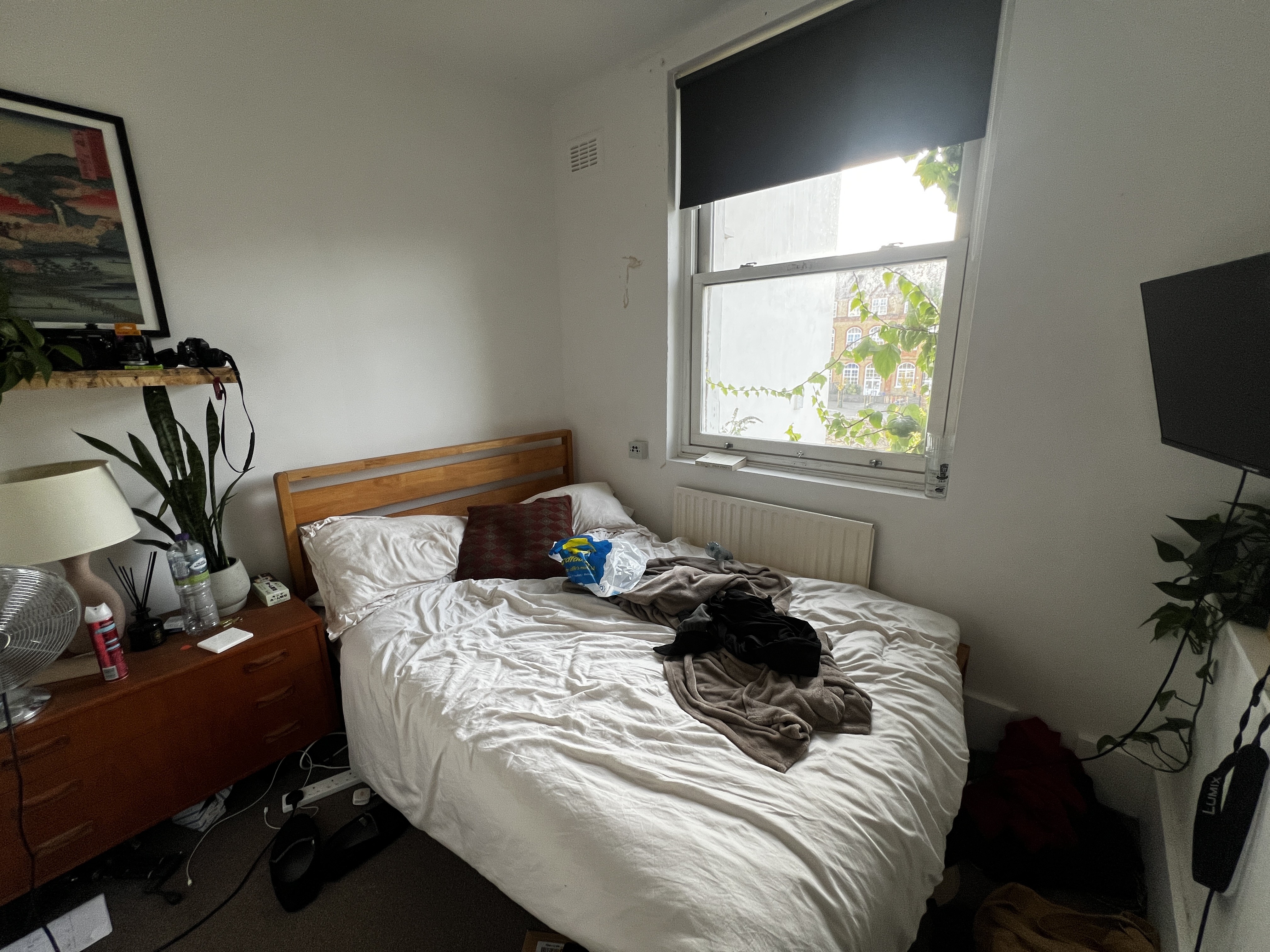 INVESTMENT - Freehold End of Terrace (HMO) Building 
