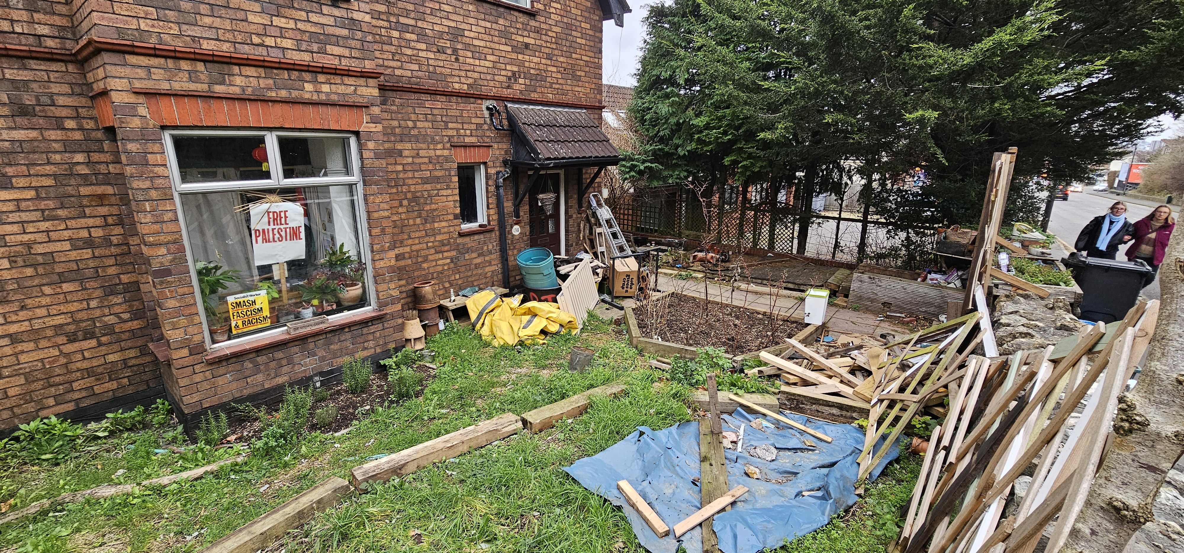 INVESTMENT - Freehold Detached House 