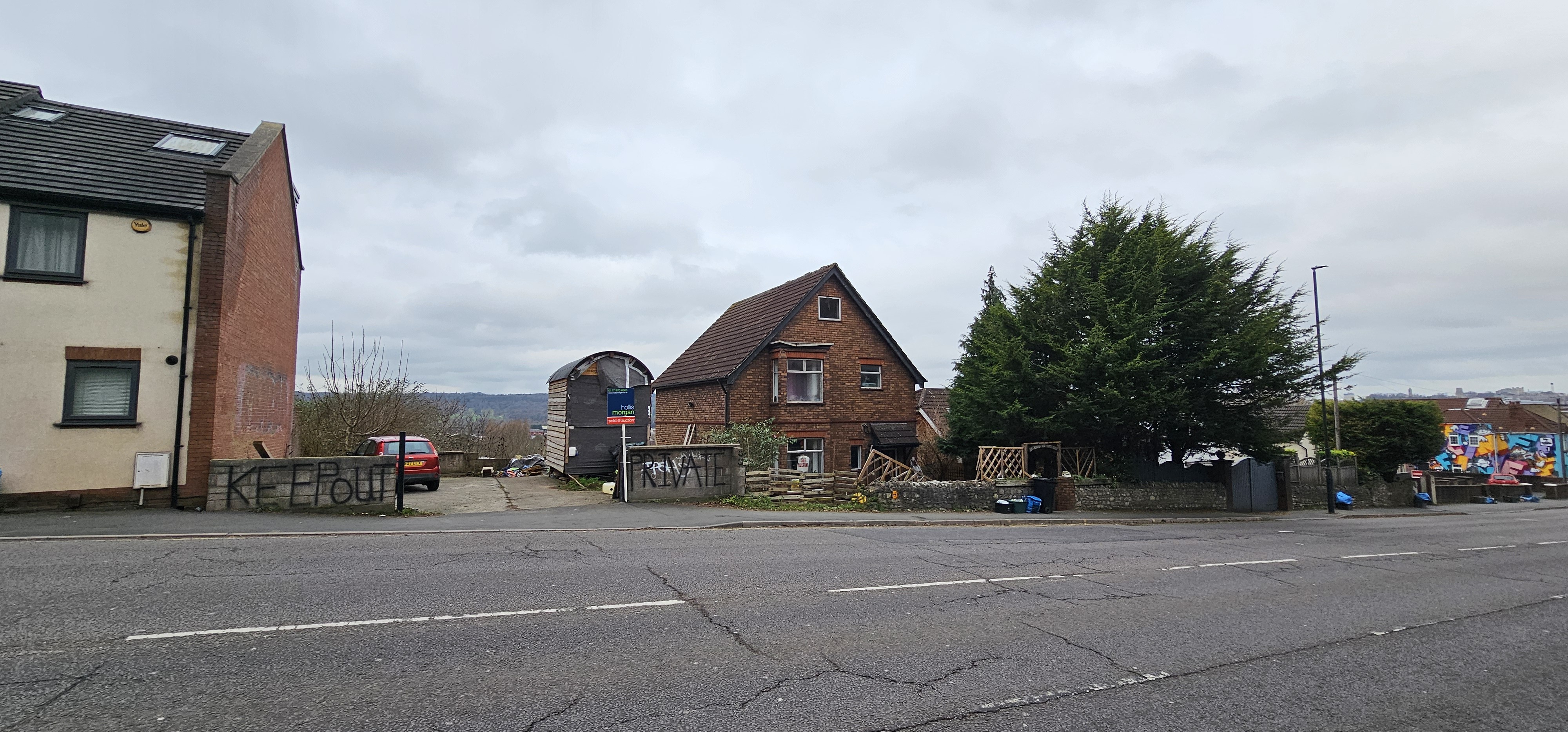 INVESTMENT - Freehold Detached House 