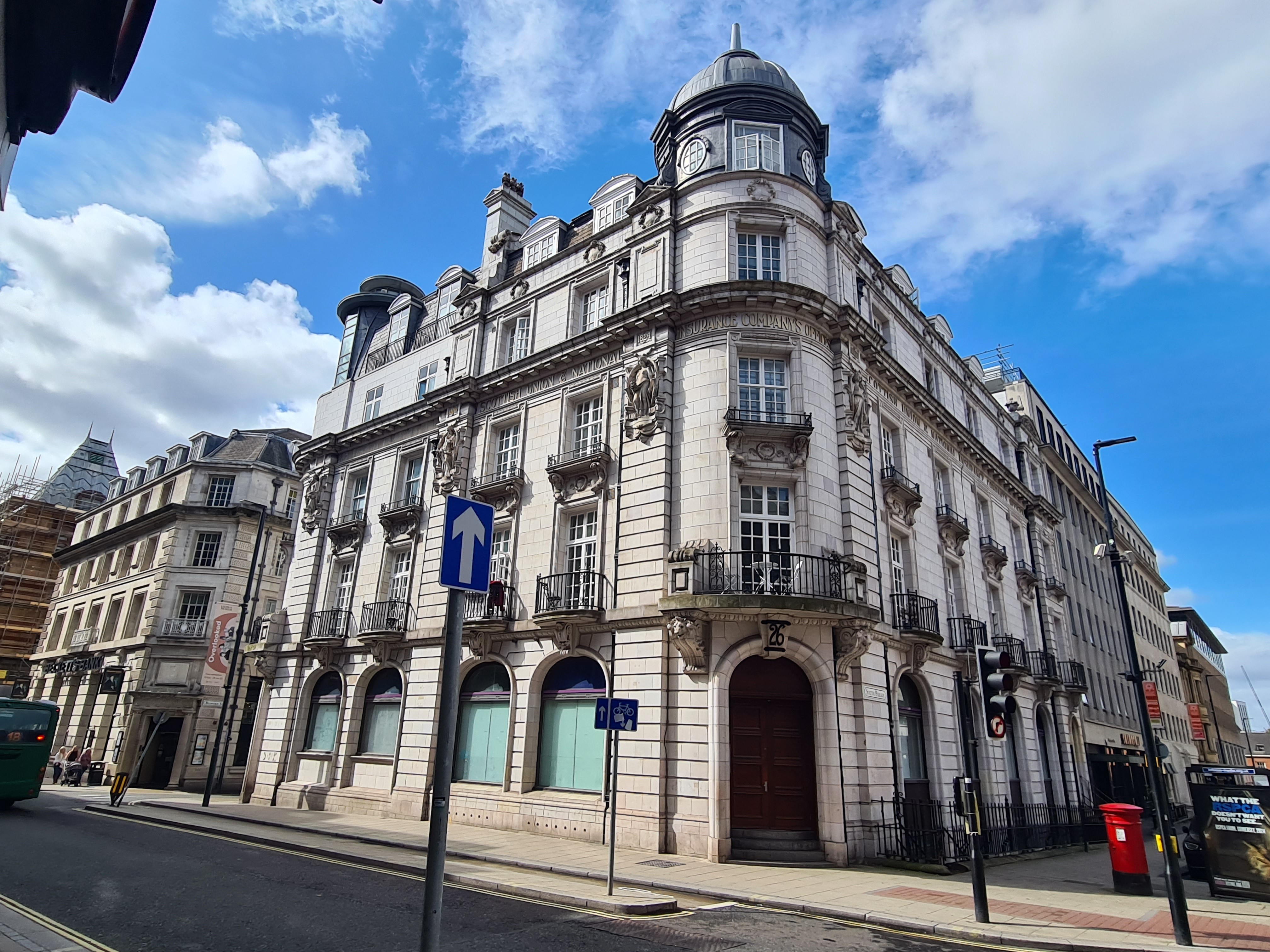 VACANT - Leasehold Self Contained Second Floor Flat situated within a Listed Building