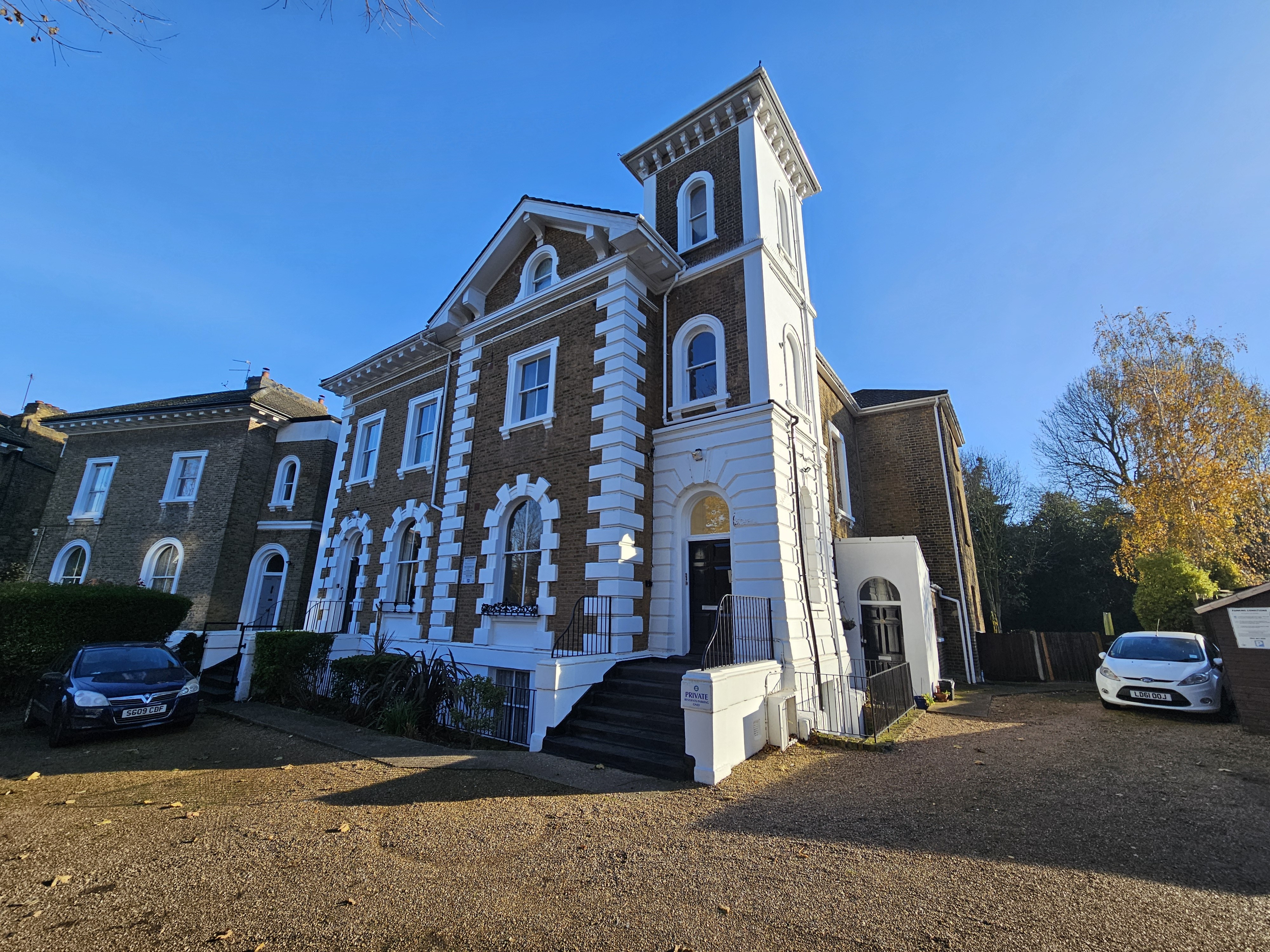VACANT - Leasehold Self Contained Raised Ground Floor Flat