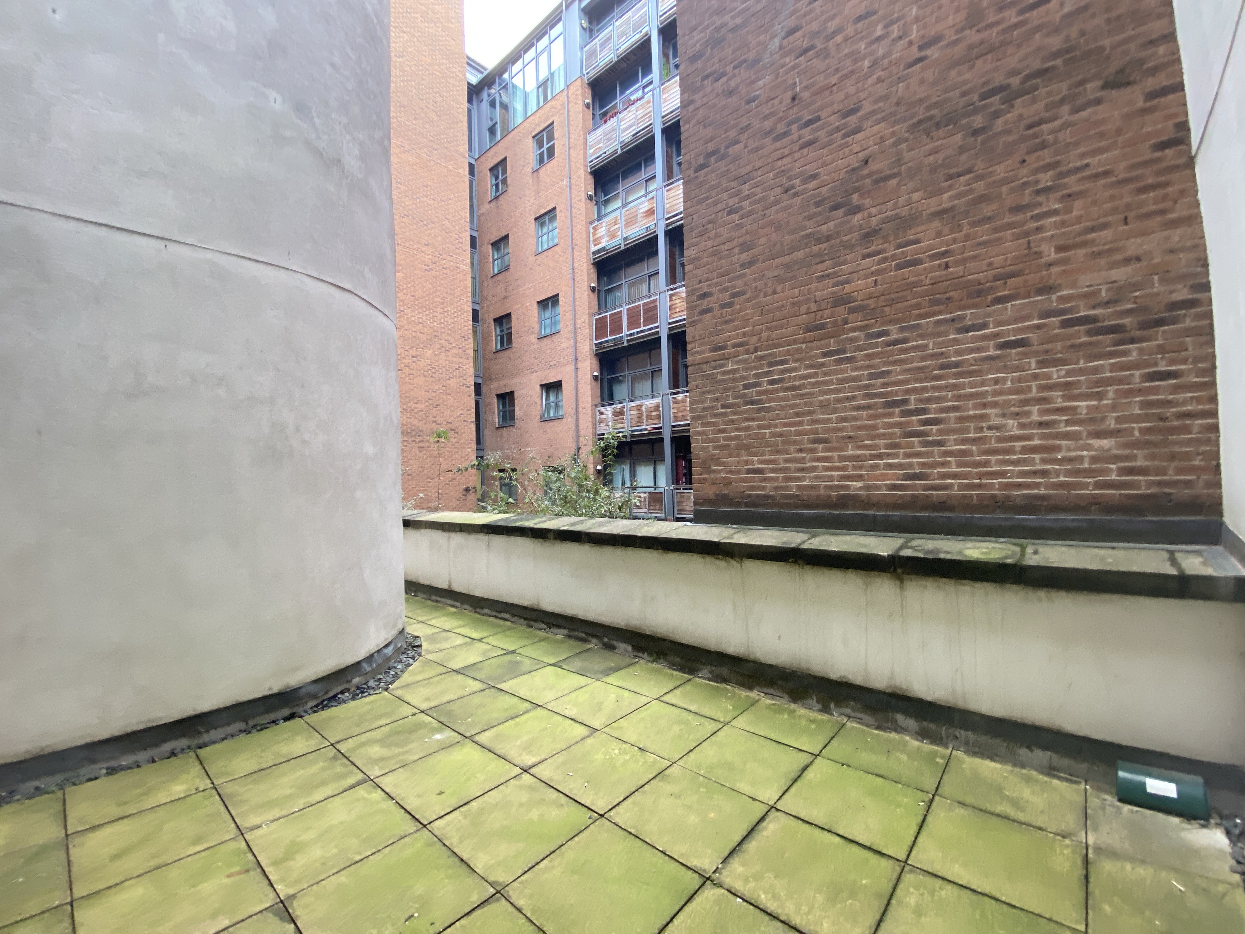 INVESTMENT - Leasehold Self Contained First Floor Flat