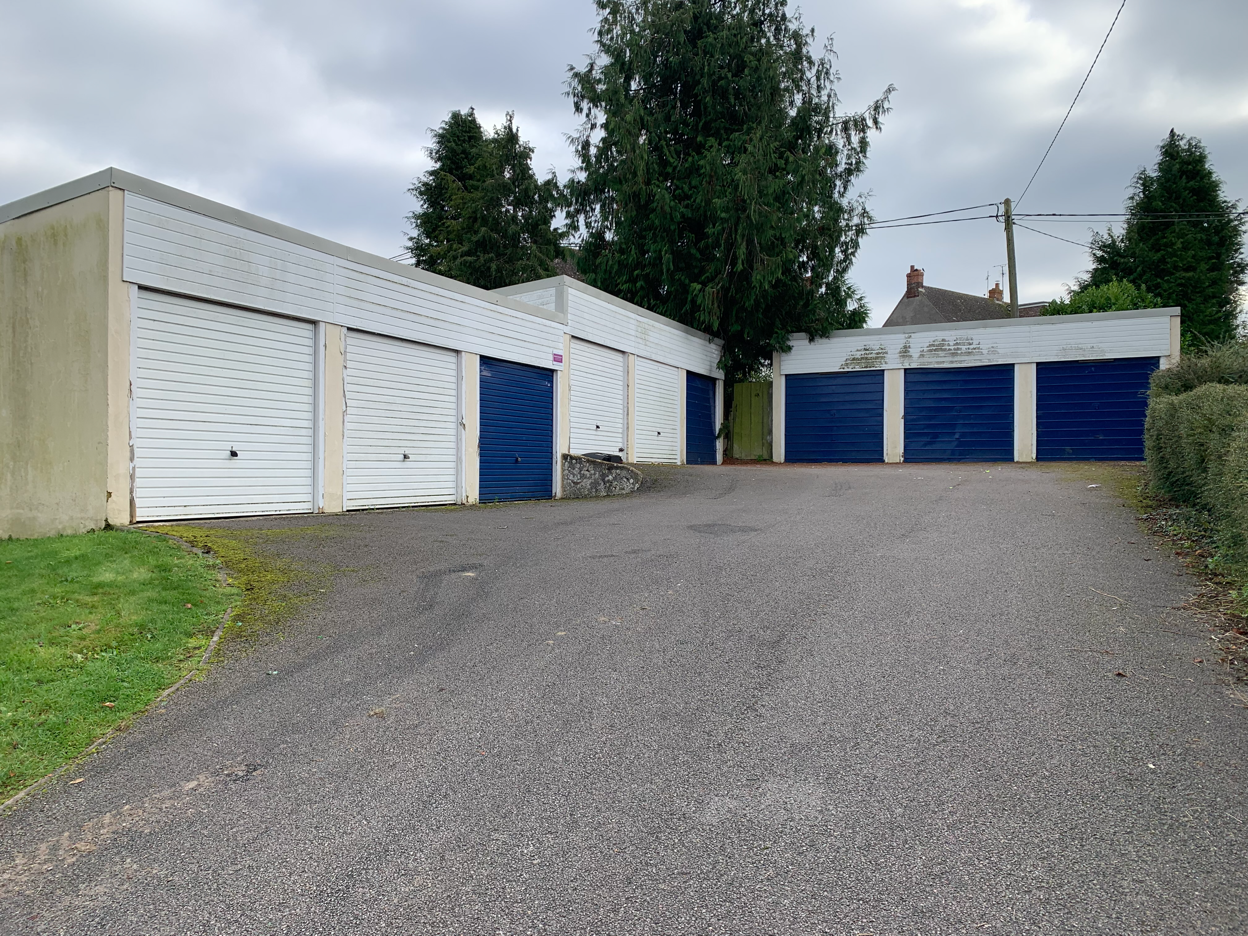 VACANT - Freehold Garages and Site