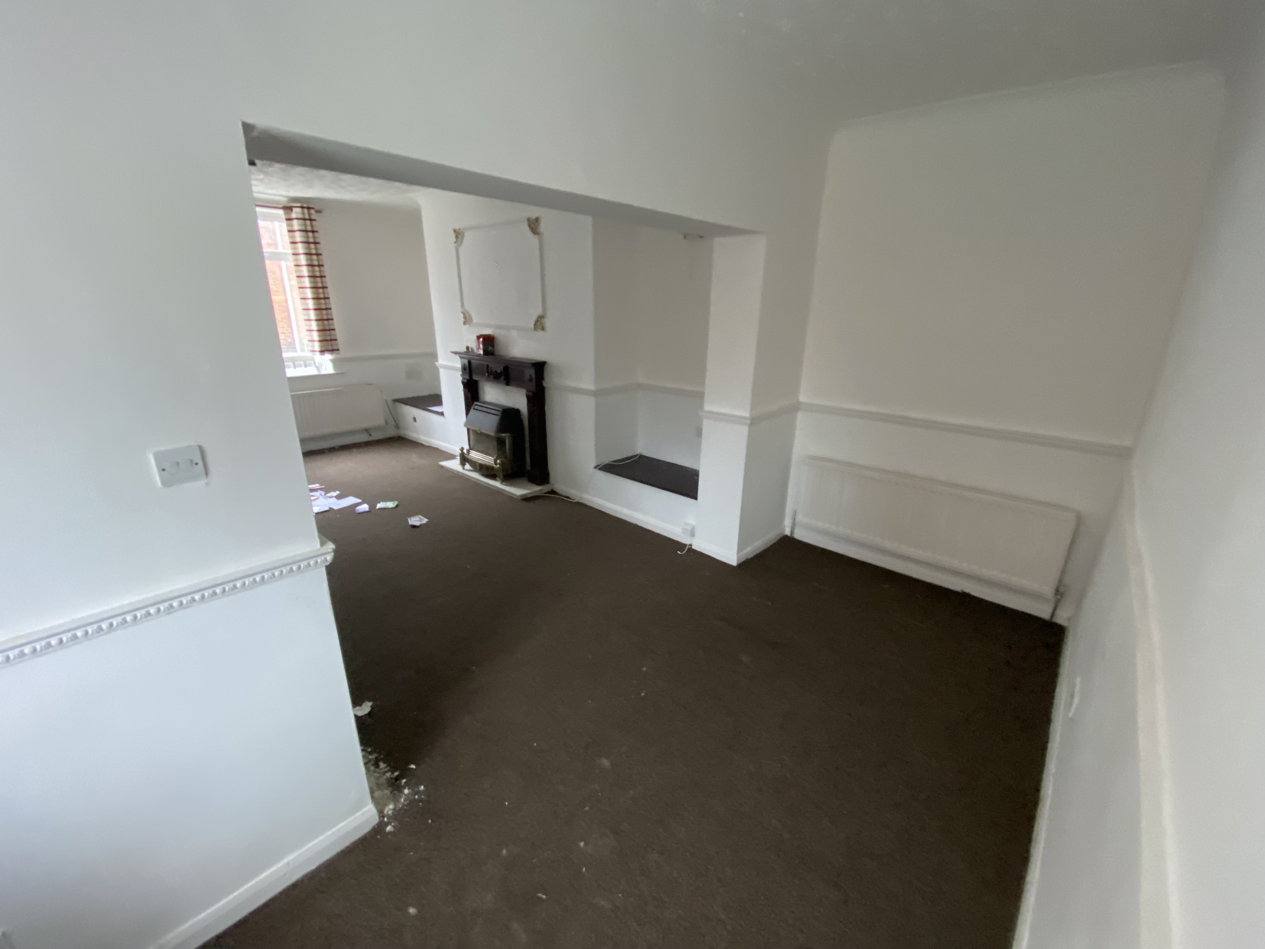 VACANT - Freehold End Terrace House
