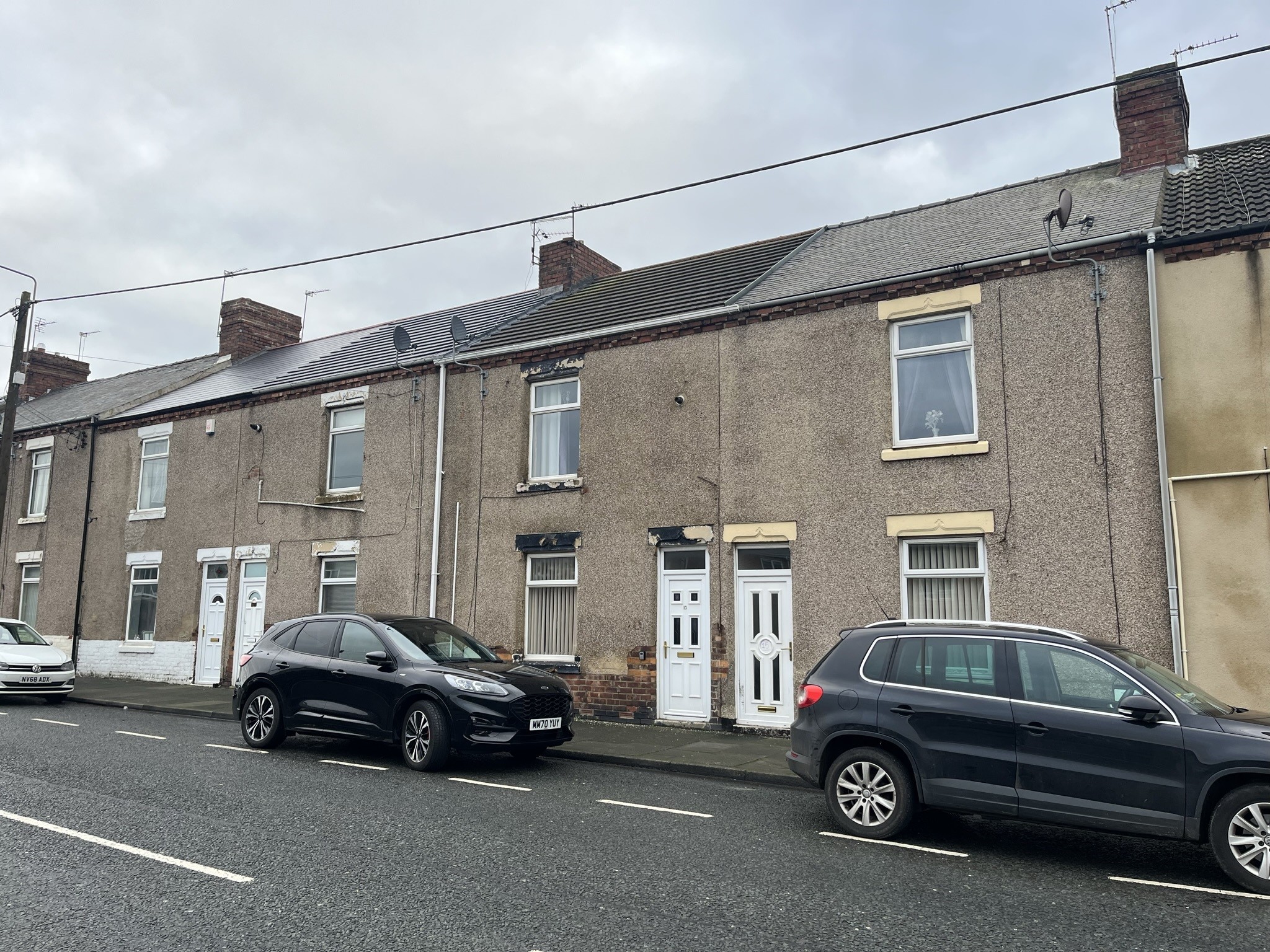 VACANT - Freehold Mid-Terrace House