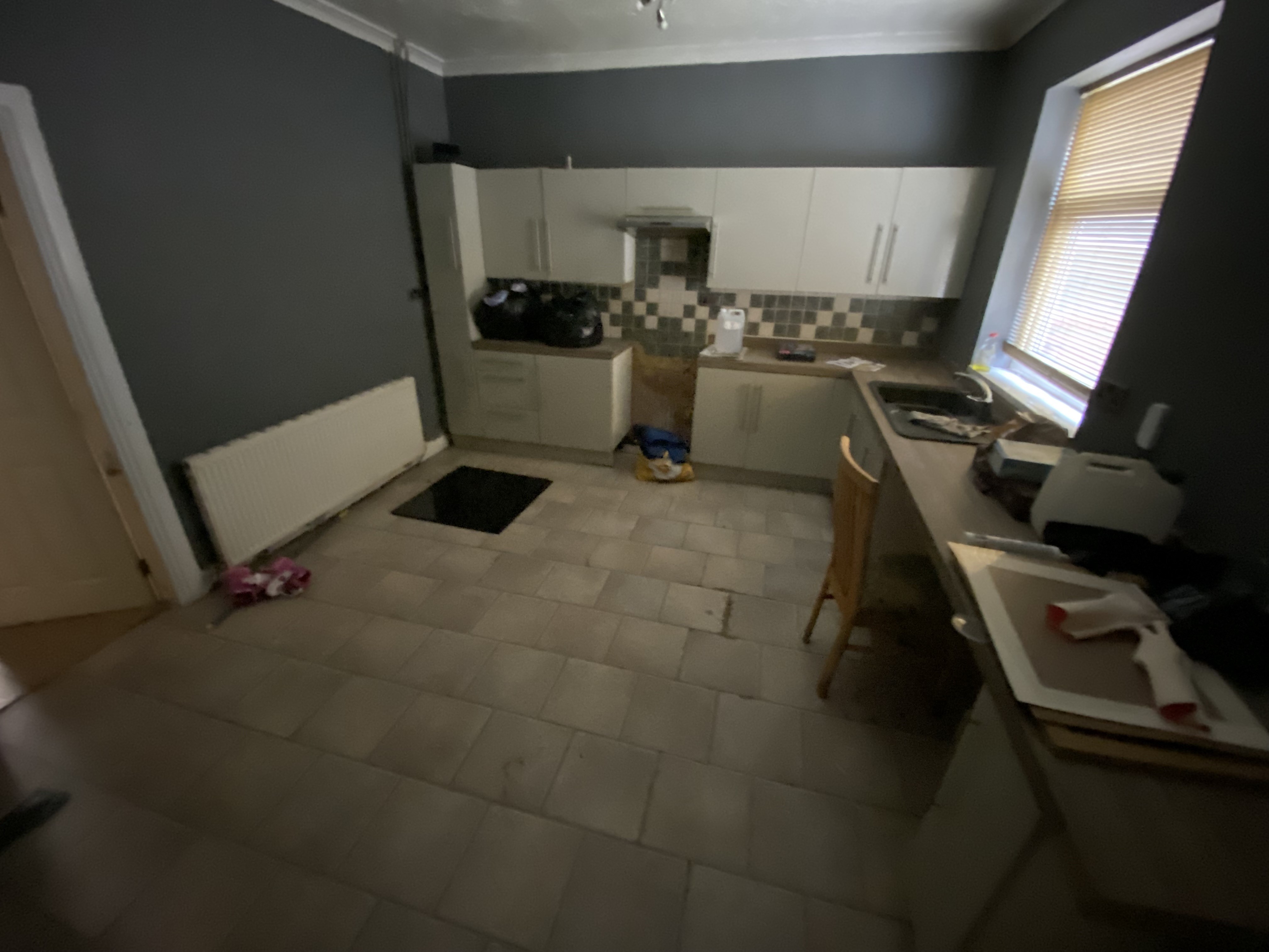 VACANT - Freehold Mid-Terrace House