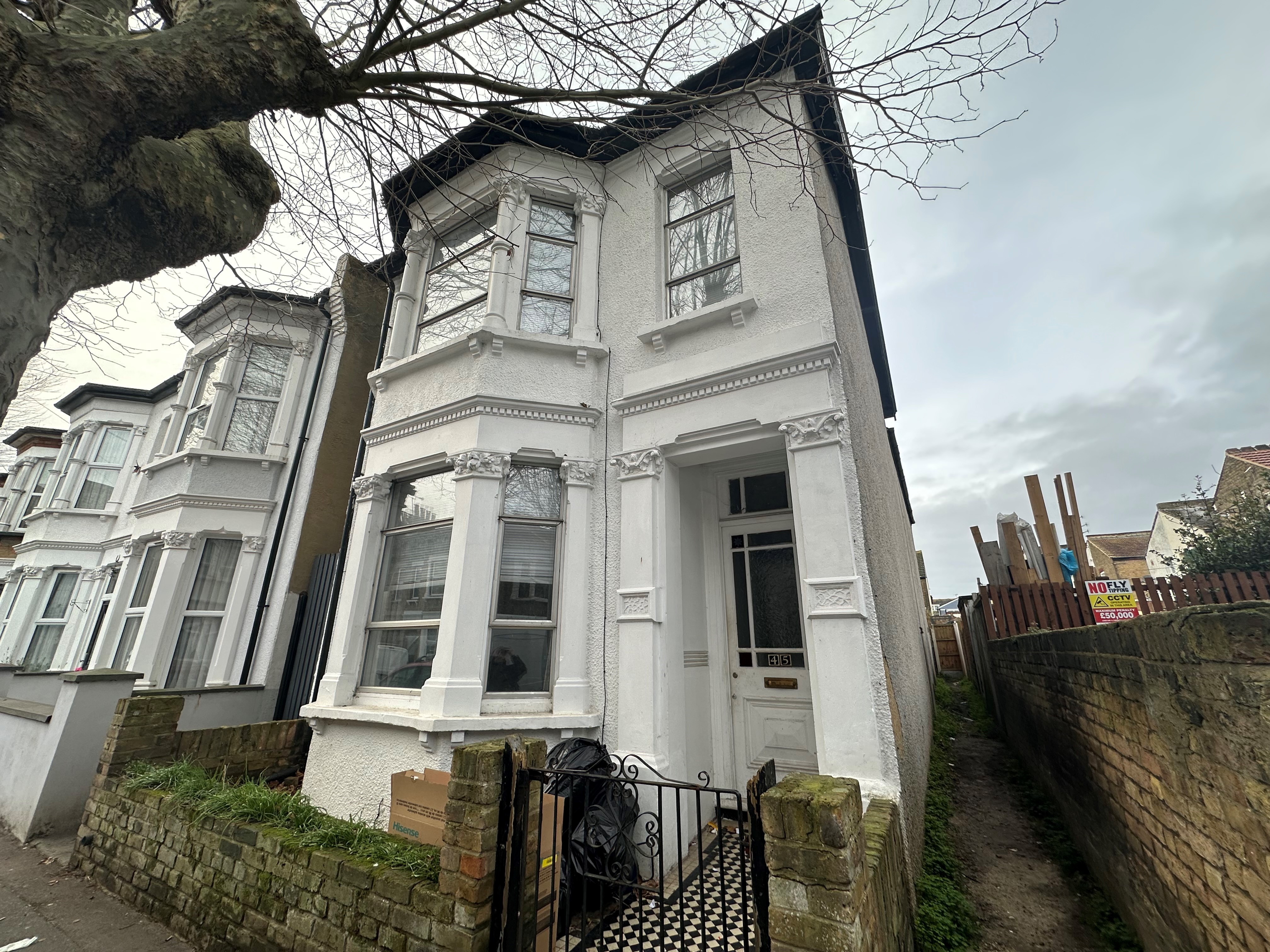 INVESTMENT - Freehold Detached Building