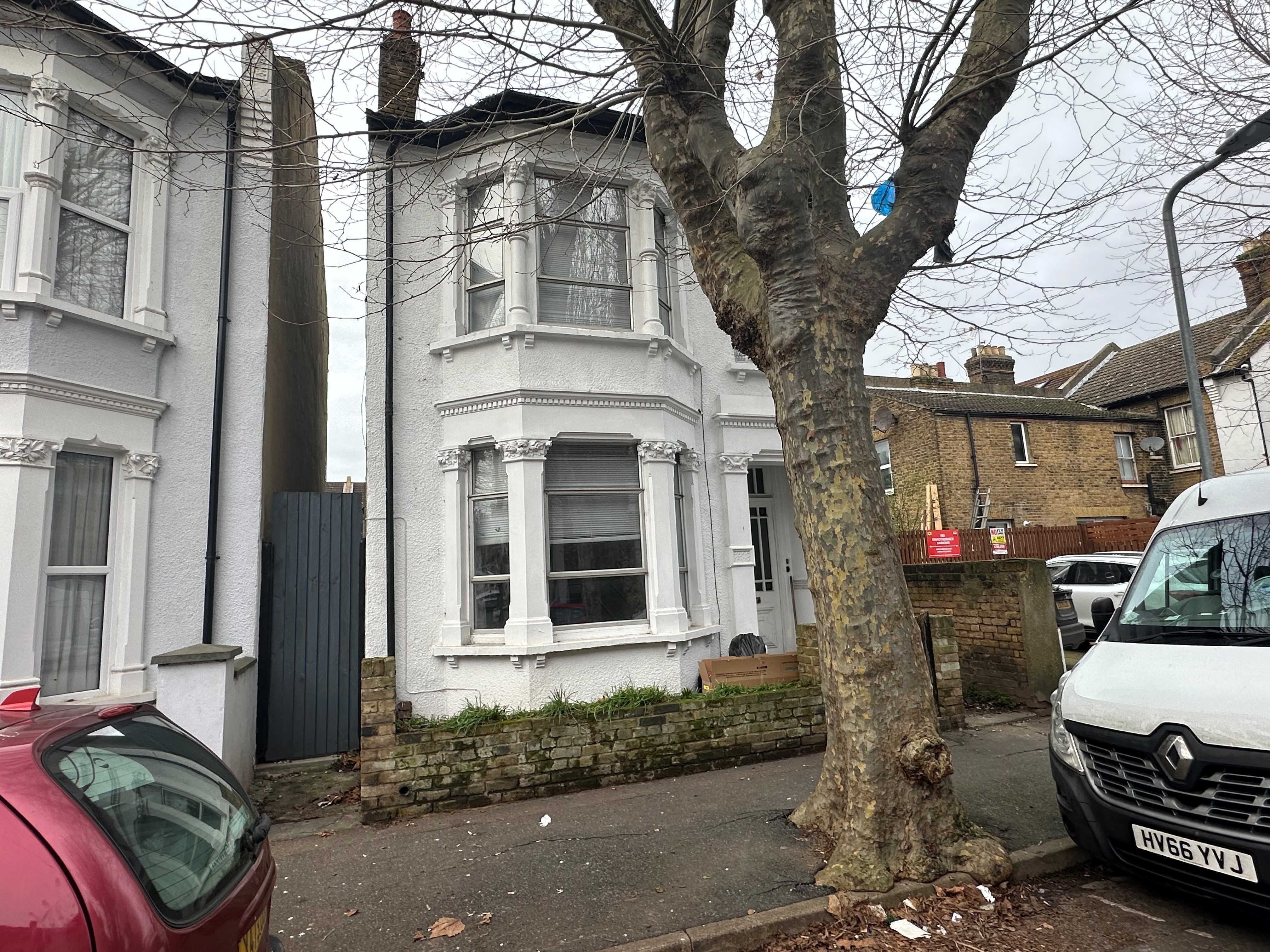 INVESTMENT - Freehold Detached Building