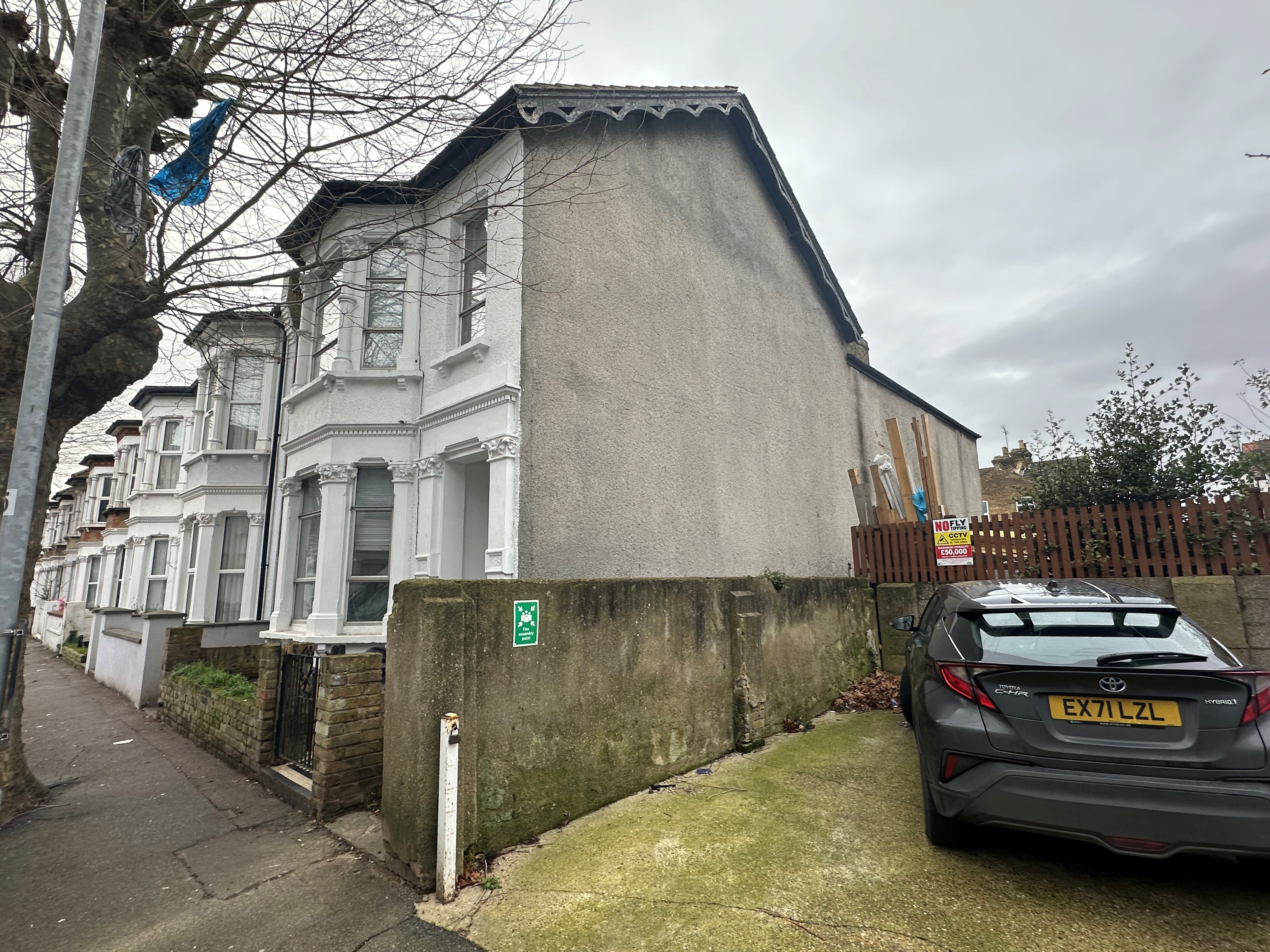 INVESTMENT - Freehold Detached Building