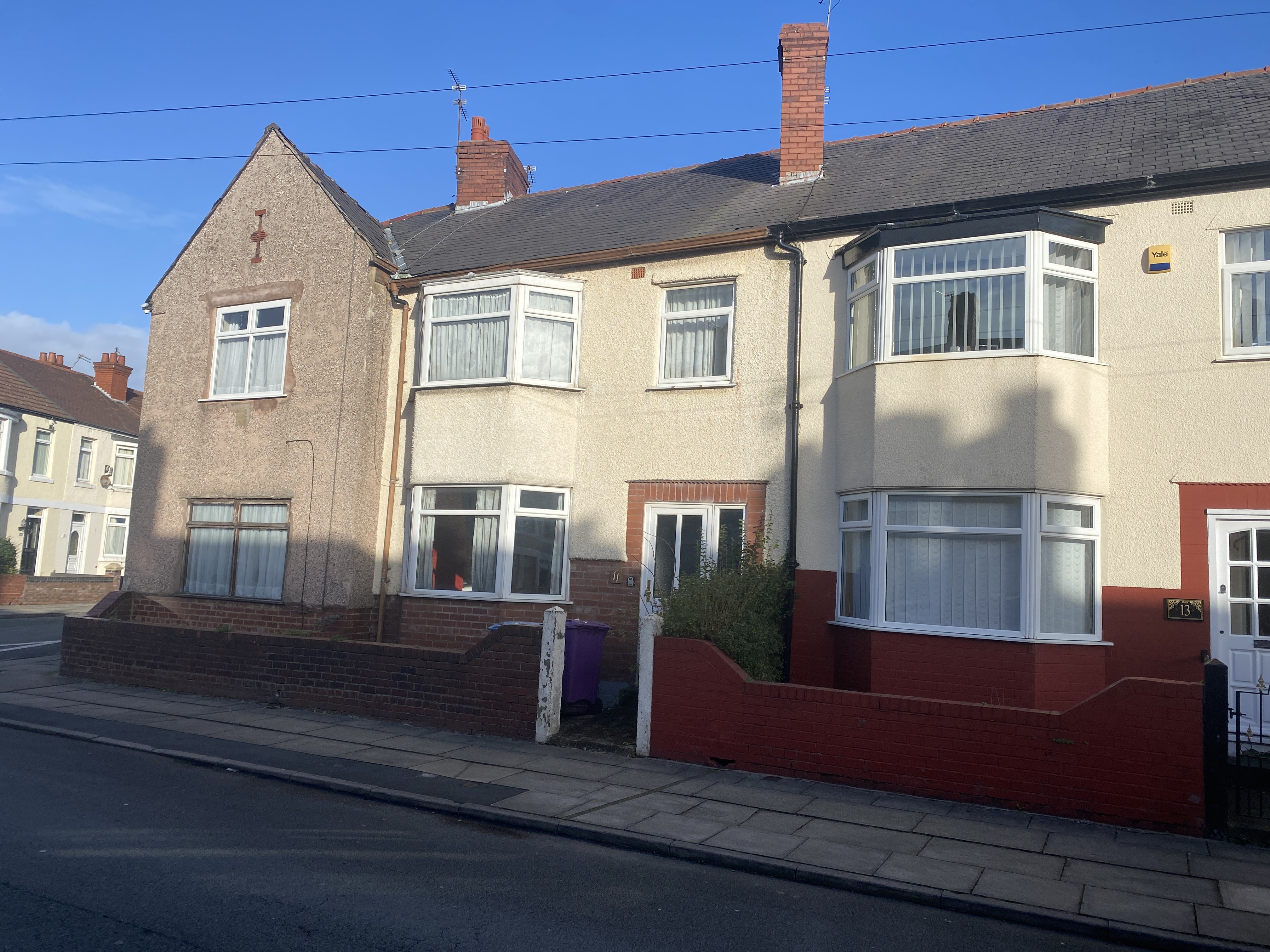VACANT - Freehold Terrace House