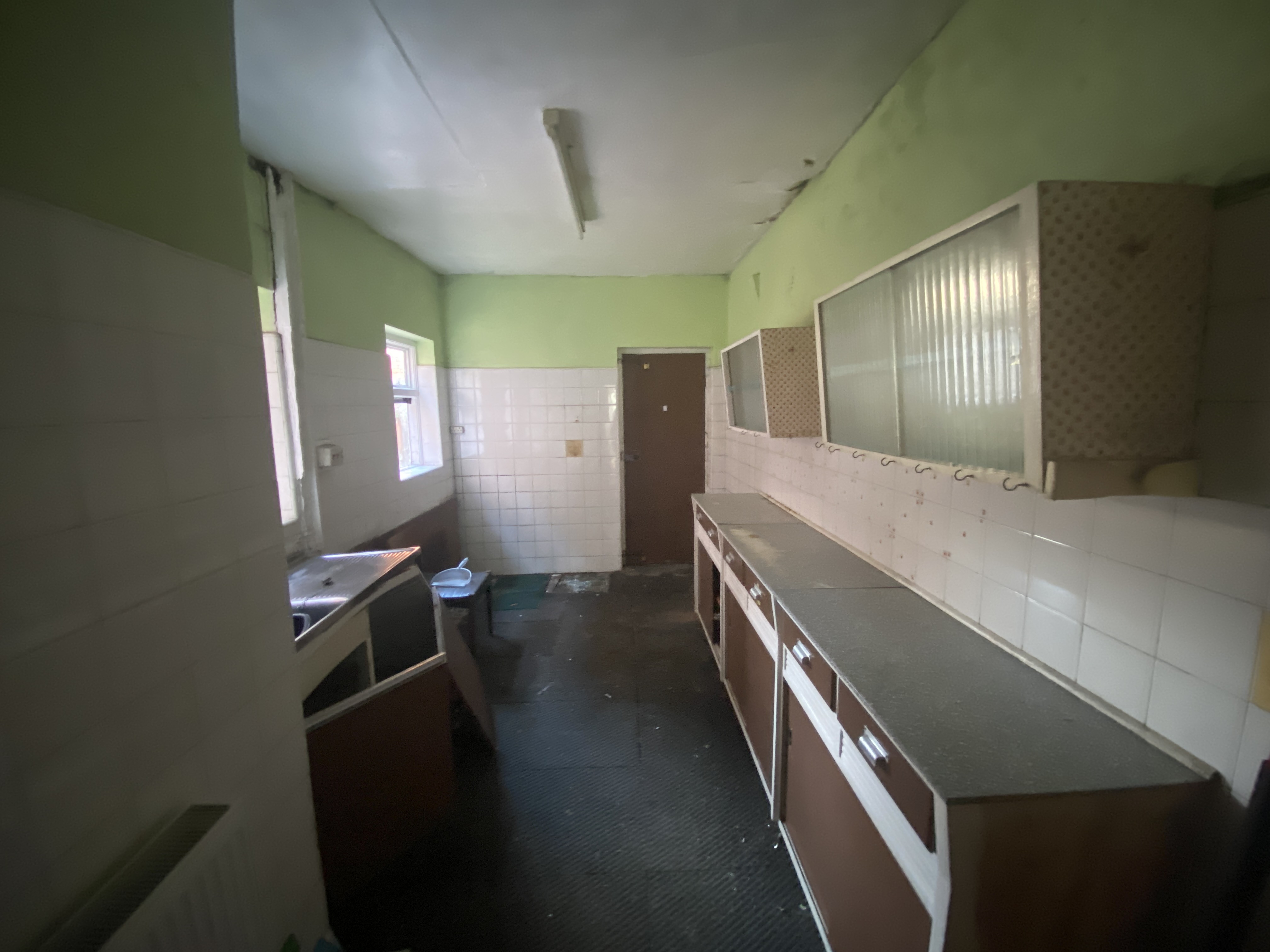 VACANT - Freehold Terrace House