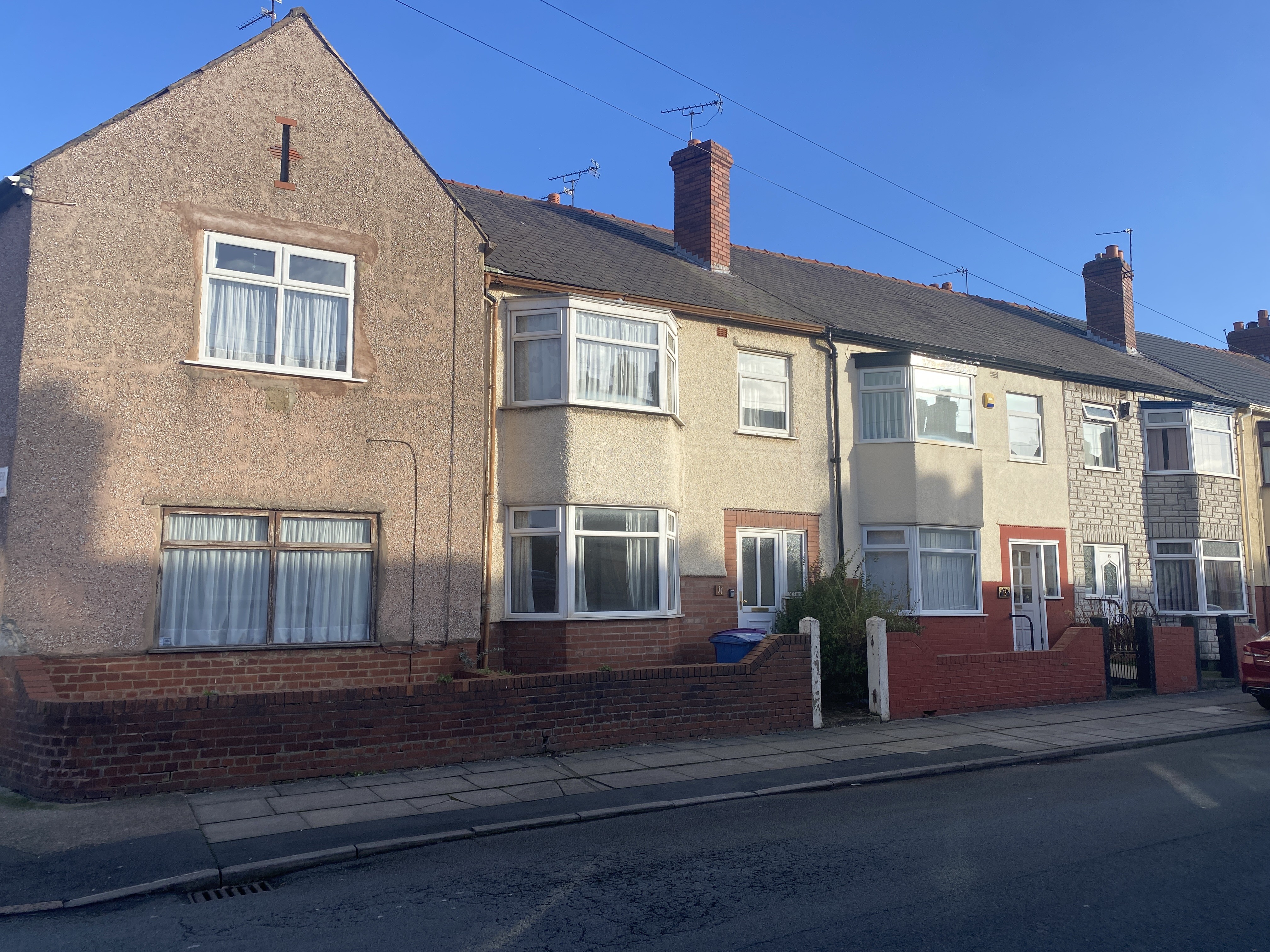 VACANT - Freehold Terrace House