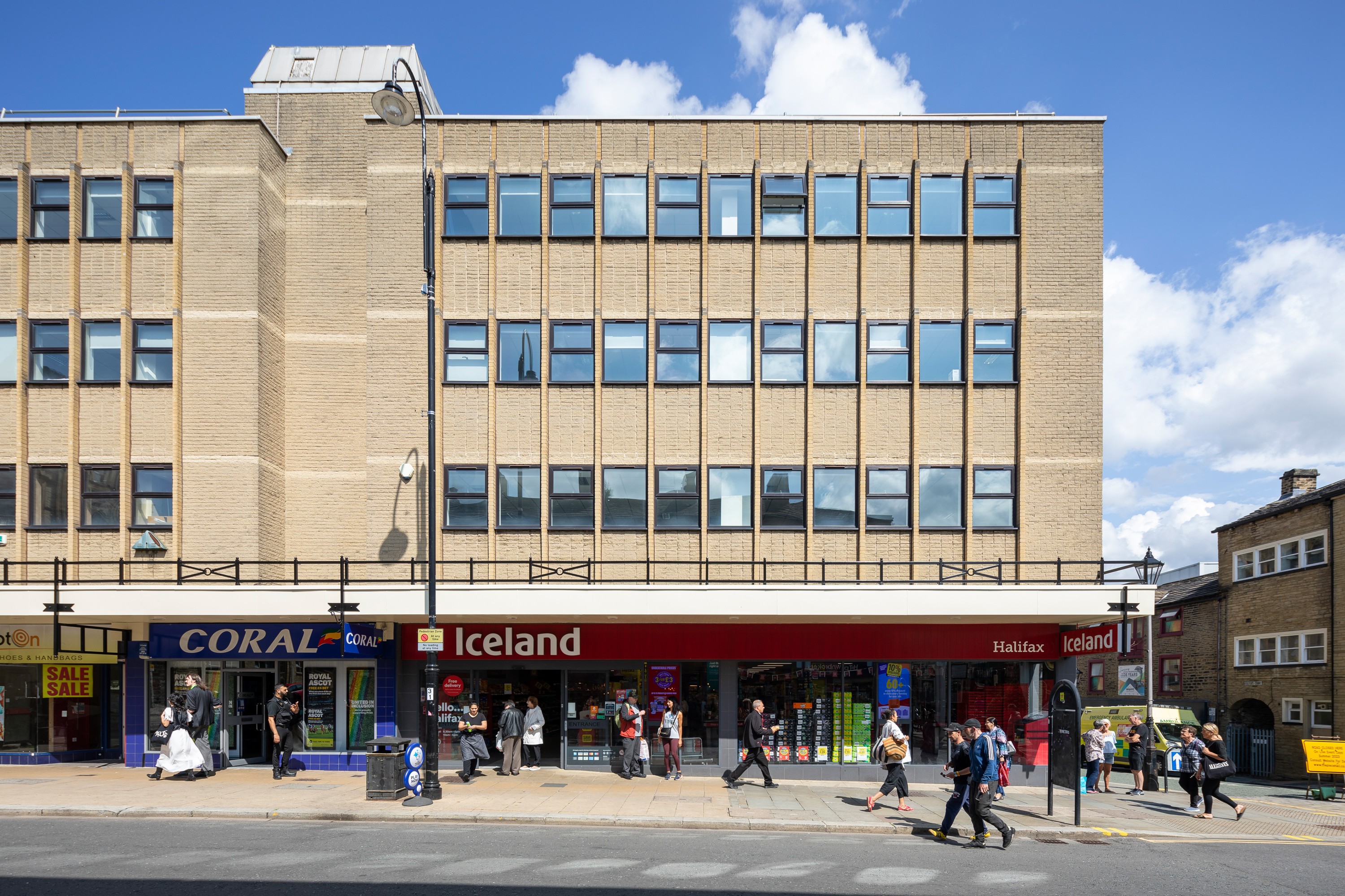 Freehold  Shop and Office Investment