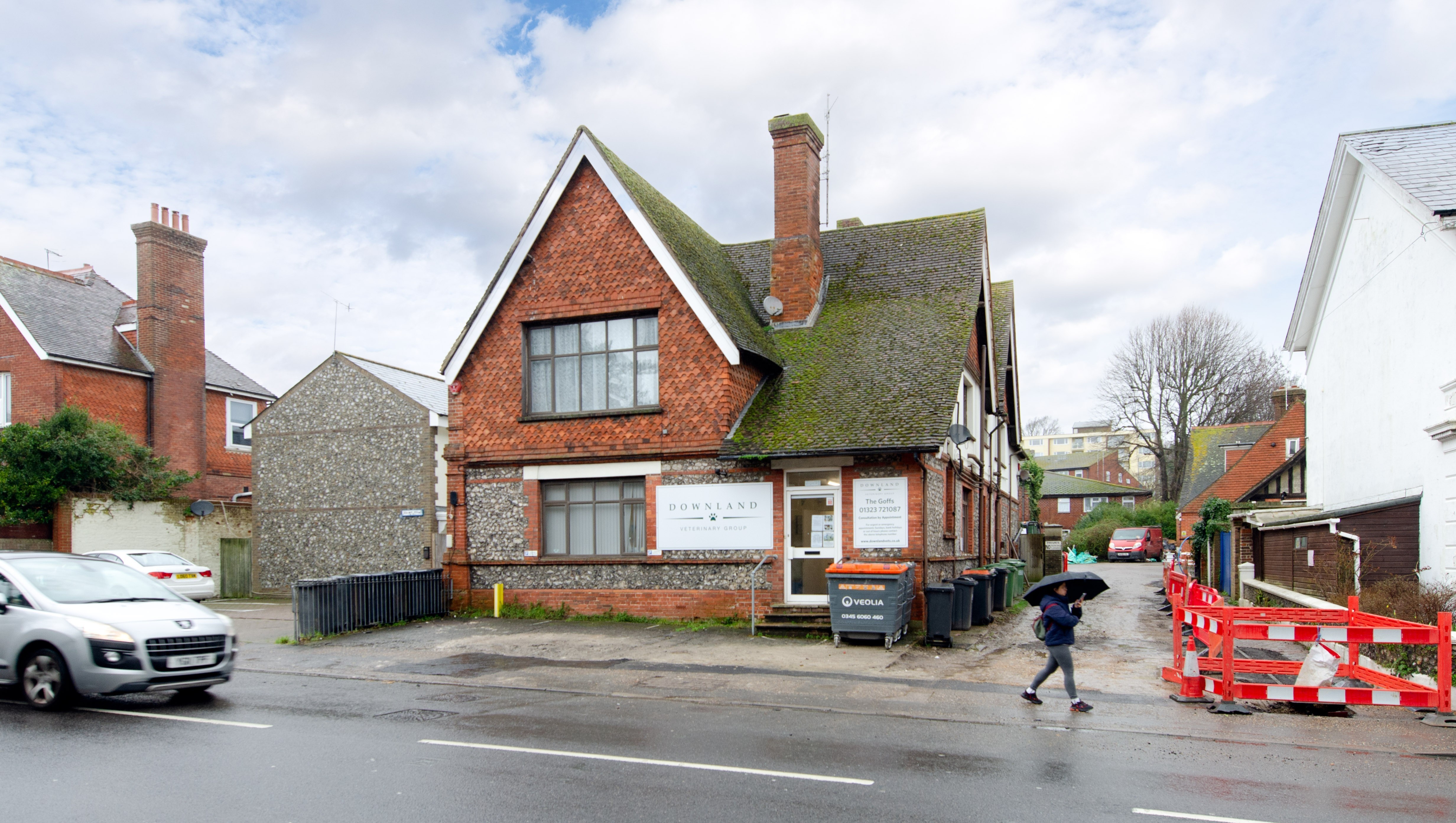 Freehold Veterinary Practice & Residential Investment