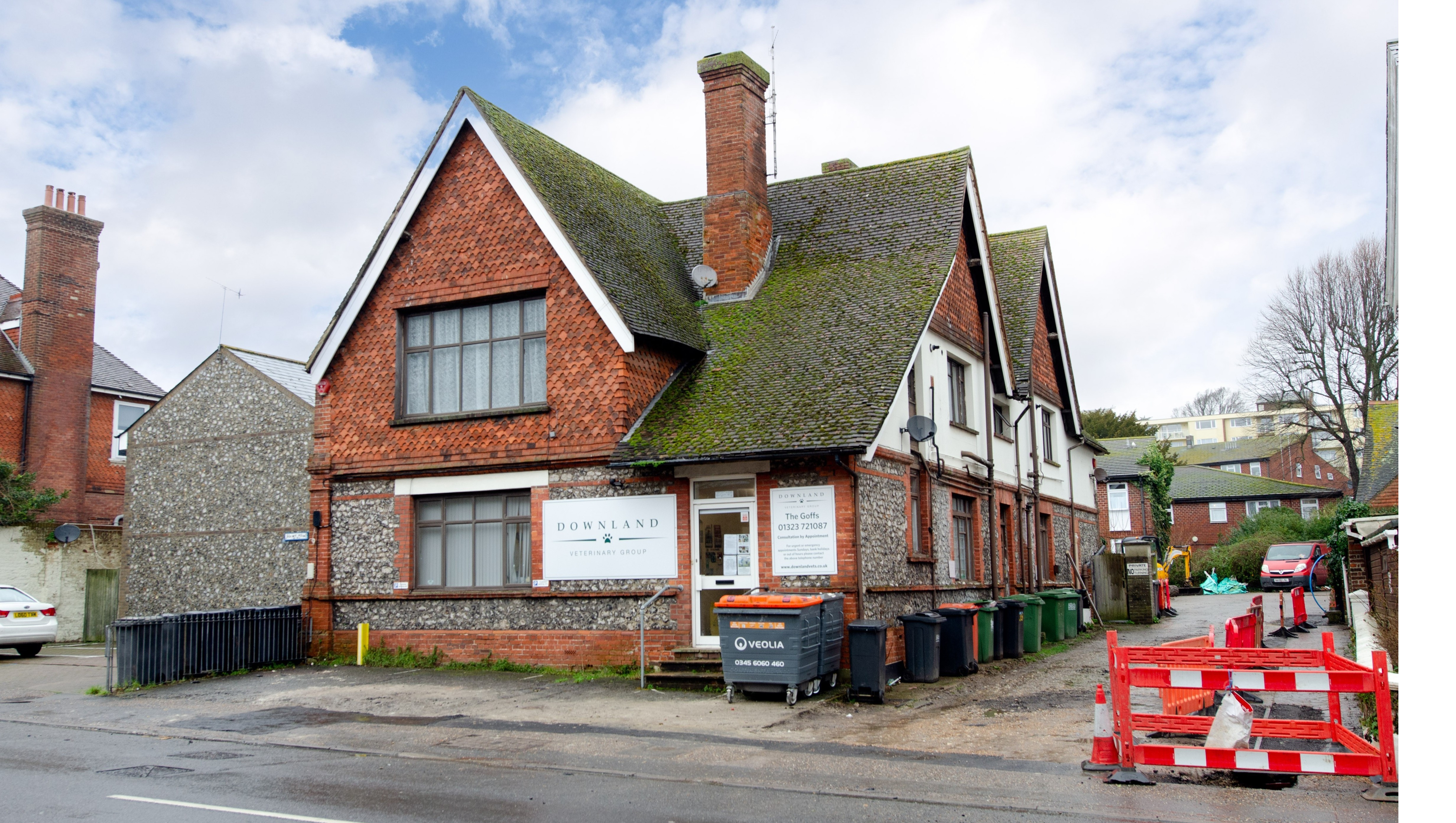 Freehold Veterinary Practice & Residential Investment