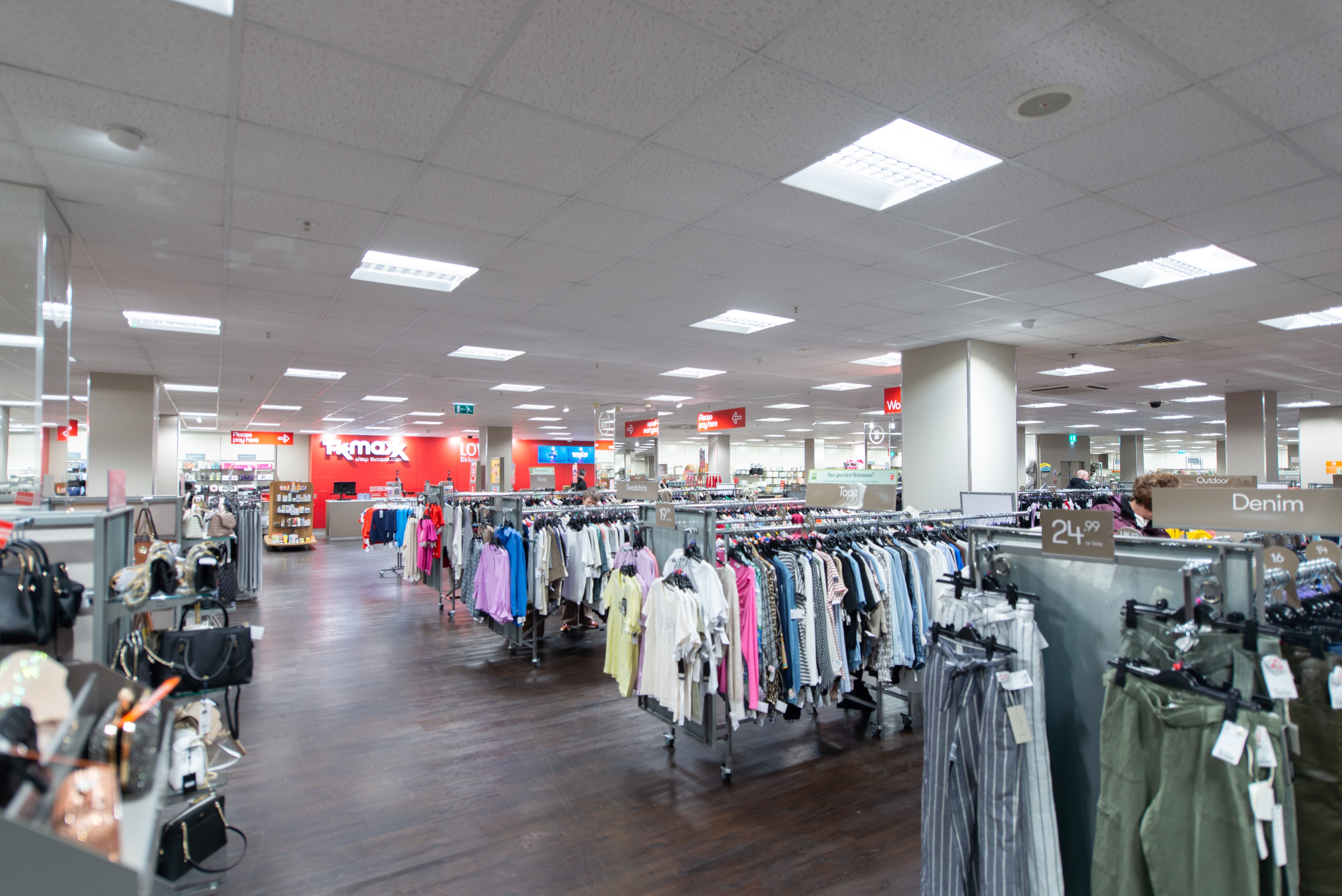 Freehold Retail & Leisure Parade and Residential Ground Rent Investment