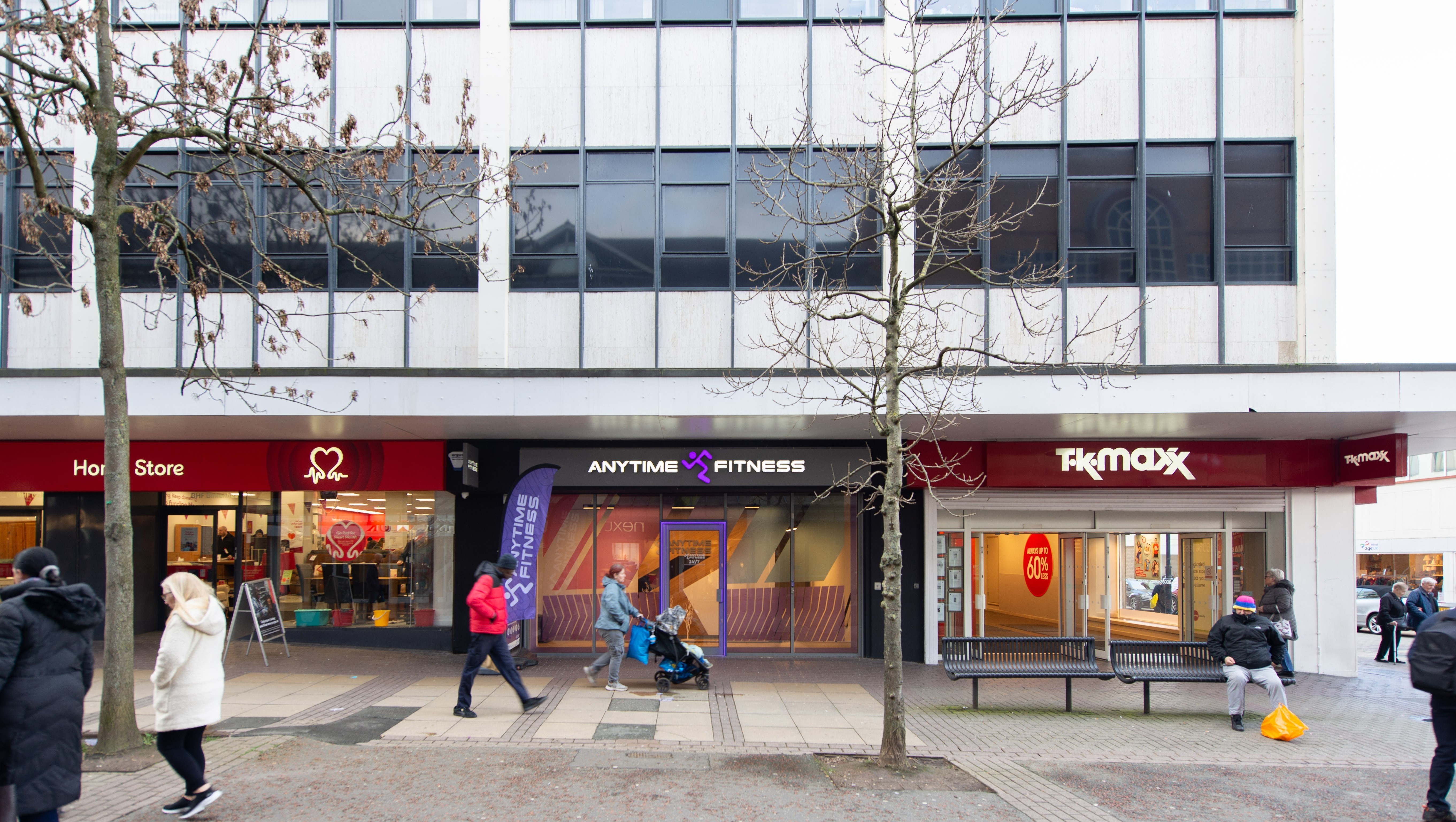 Freehold Retail & Leisure Parade and Residential Ground Rent Investment