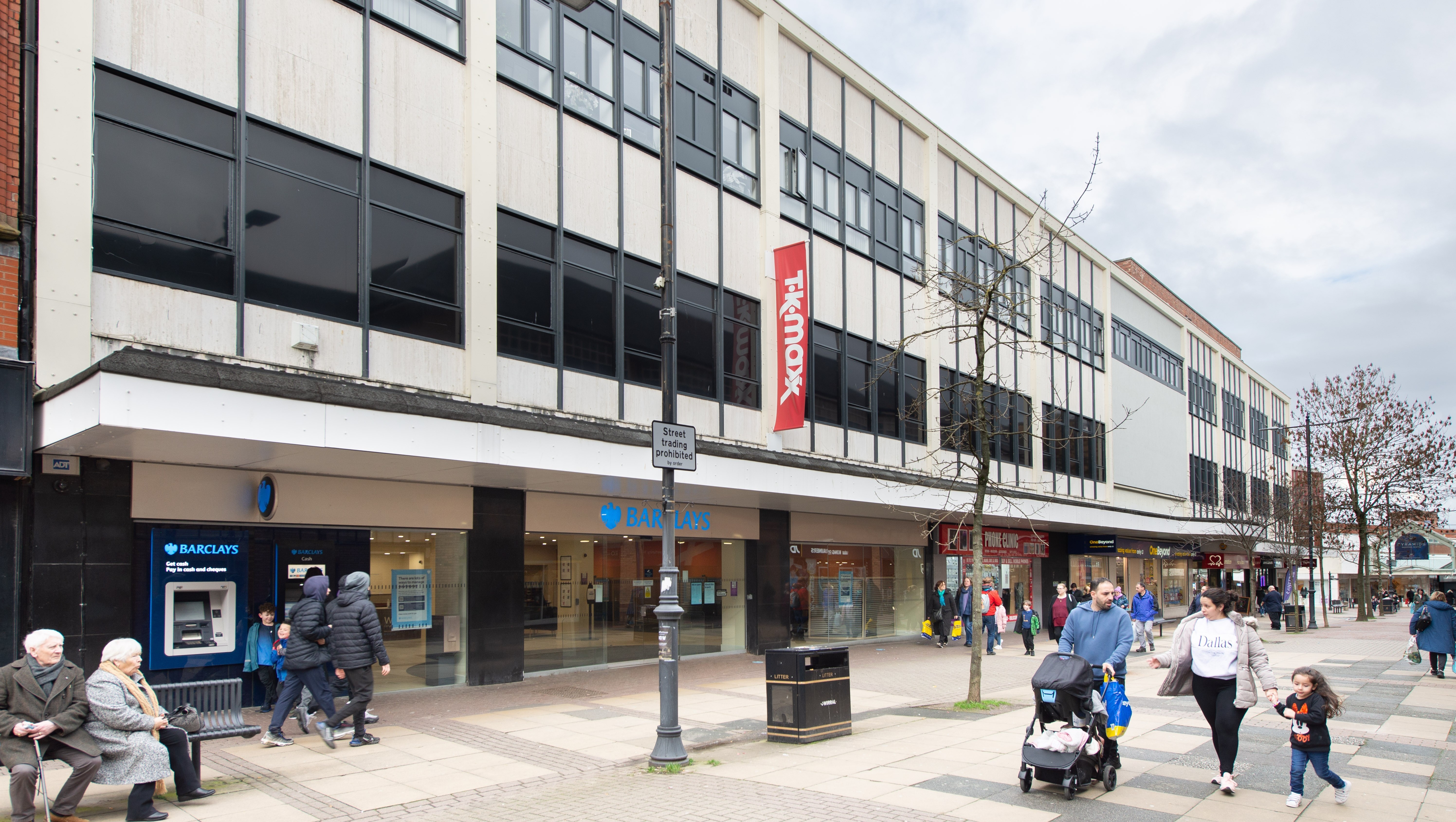 Freehold Retail & Leisure Parade and Residential Ground Rent Investment