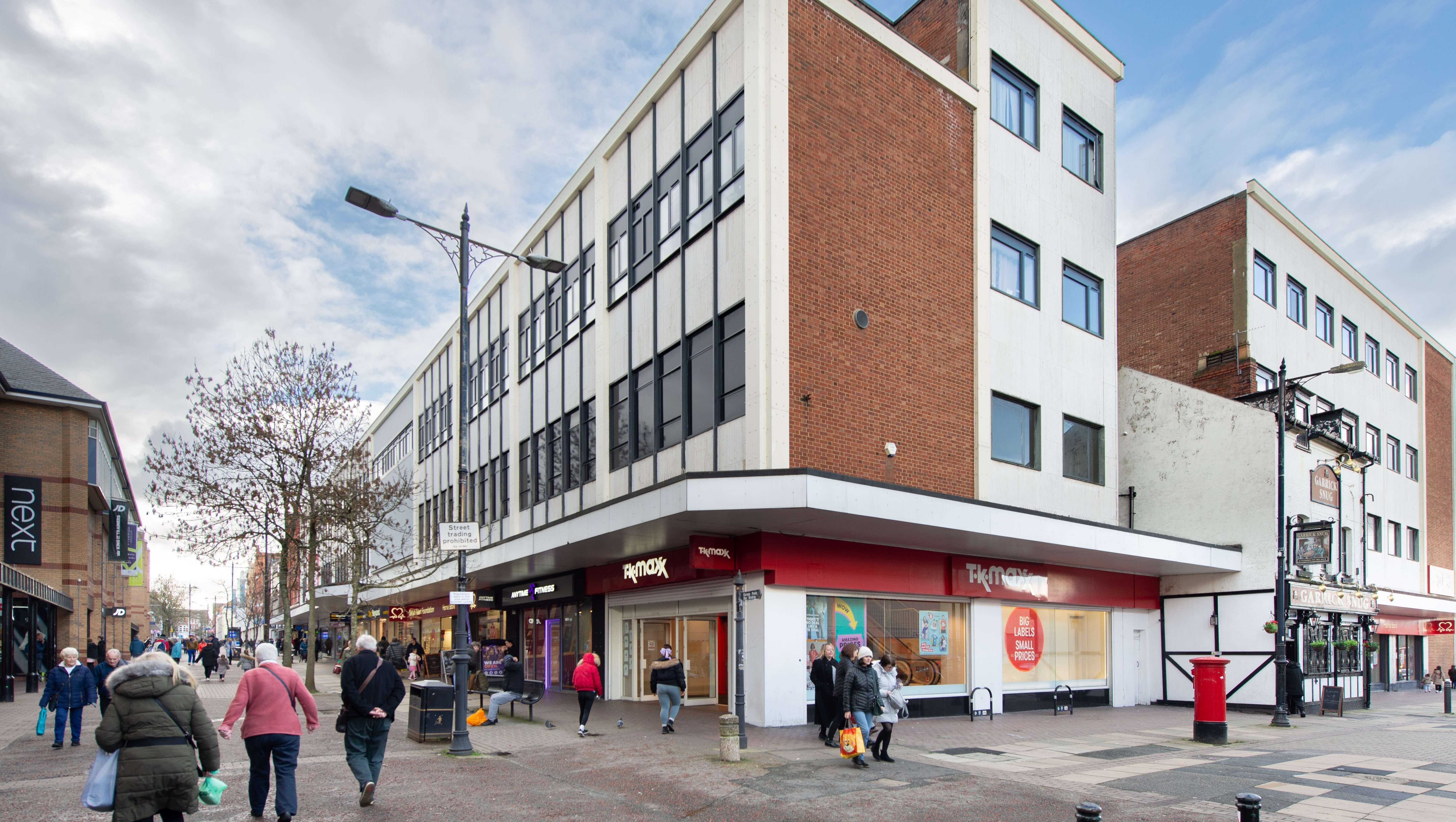 Freehold Retail & Leisure Parade and Residential Ground Rent Investment