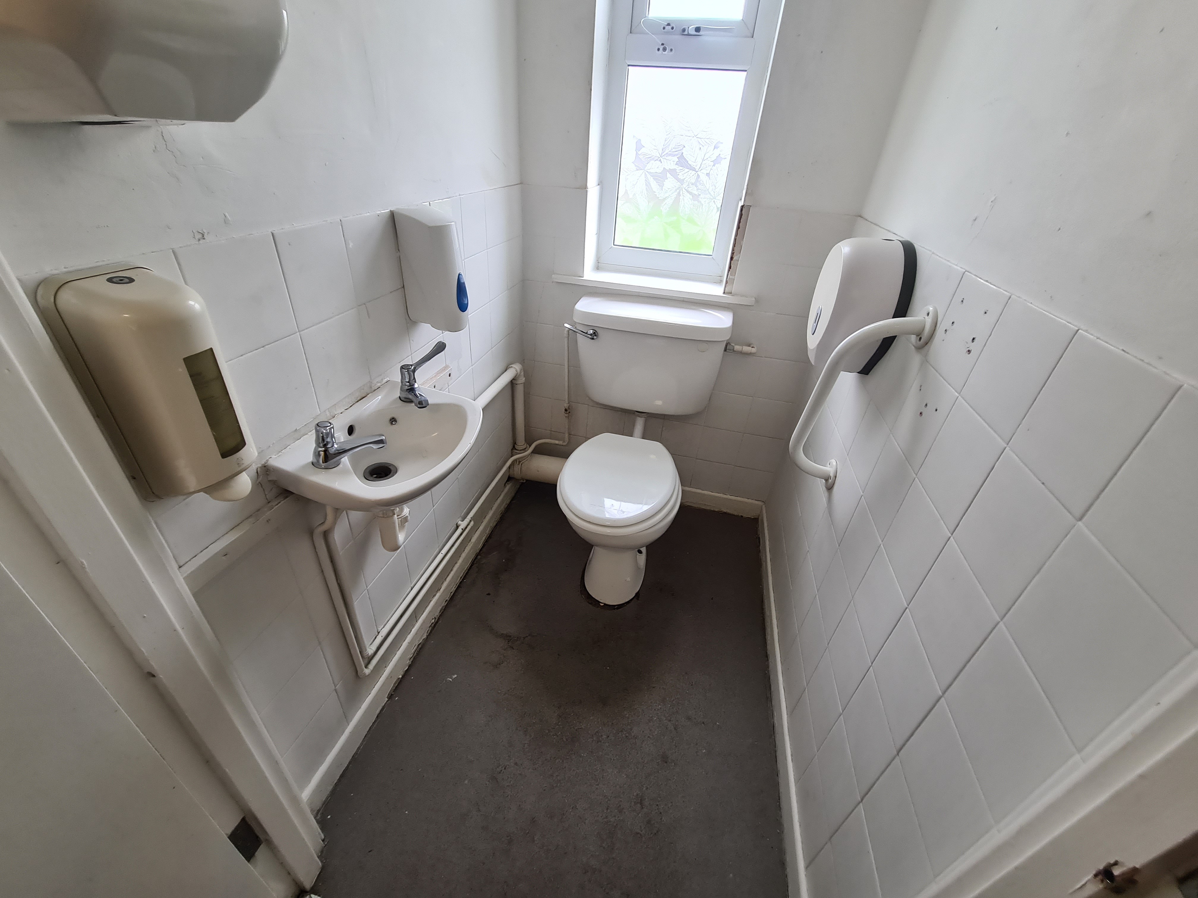 VACANT - Freehold End Of Terrace Four Storey Building