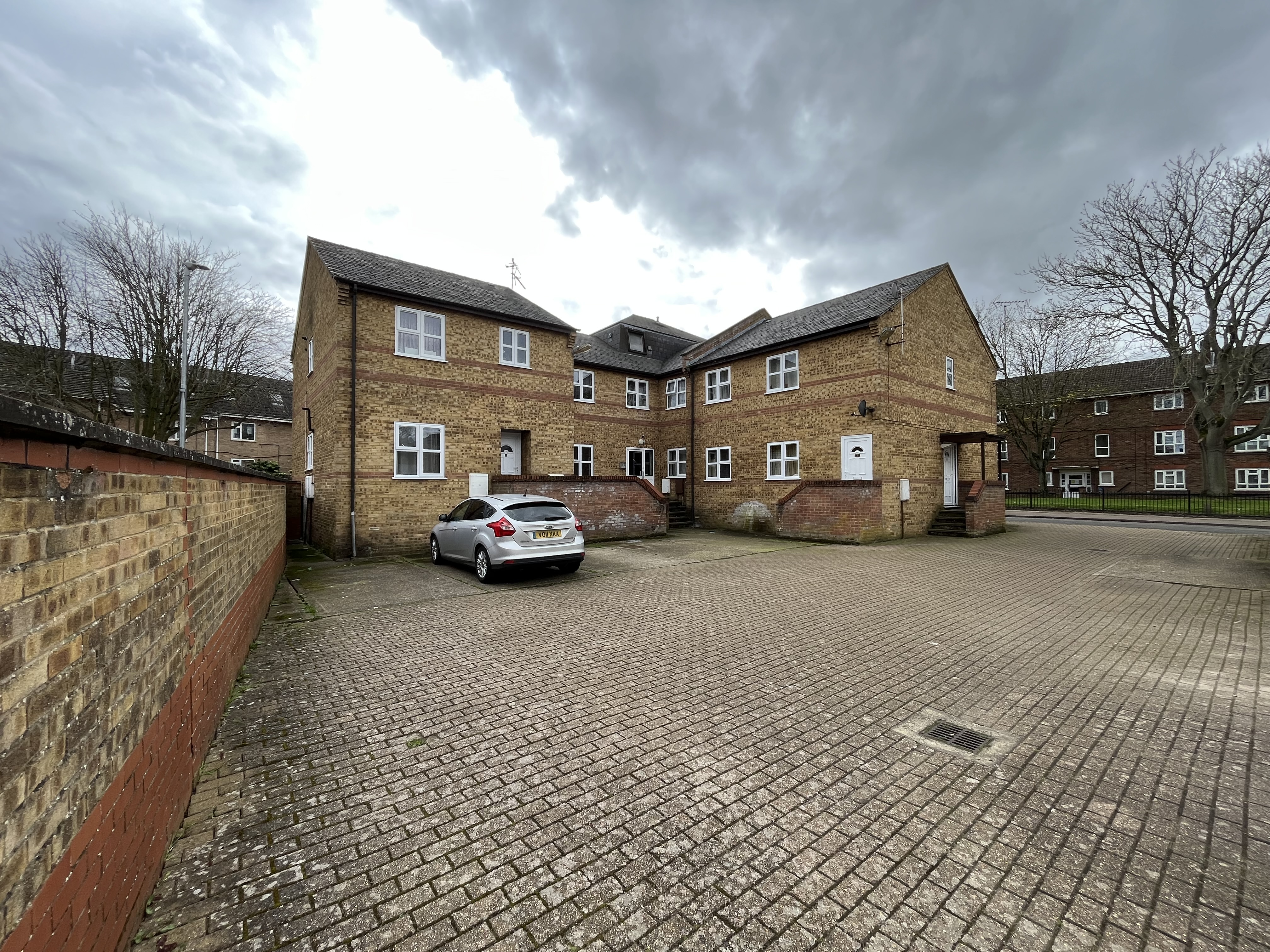 INVESTMENT - Freehold Block of Flats