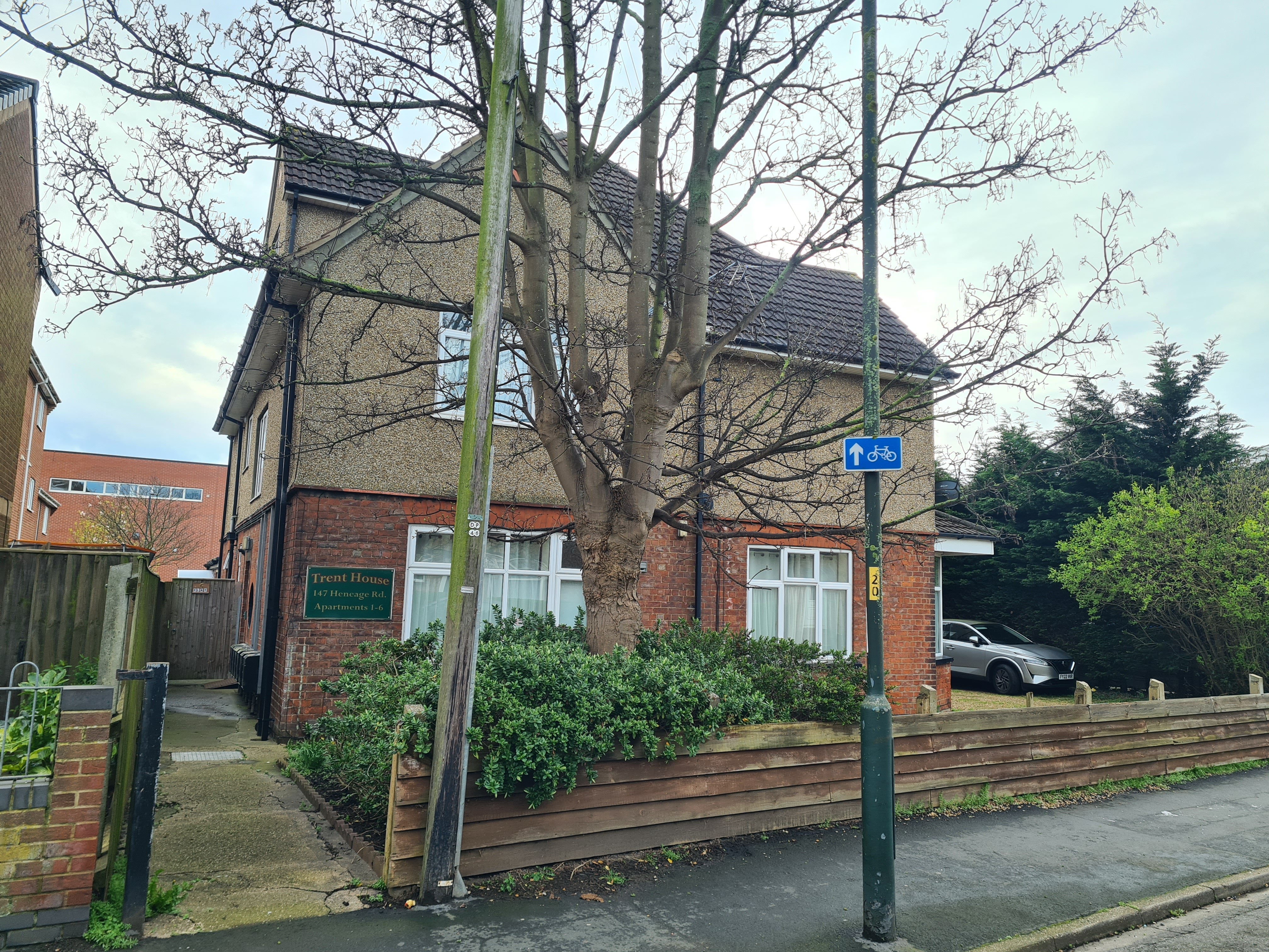 INVESTMENT - Freehold Detached Building
