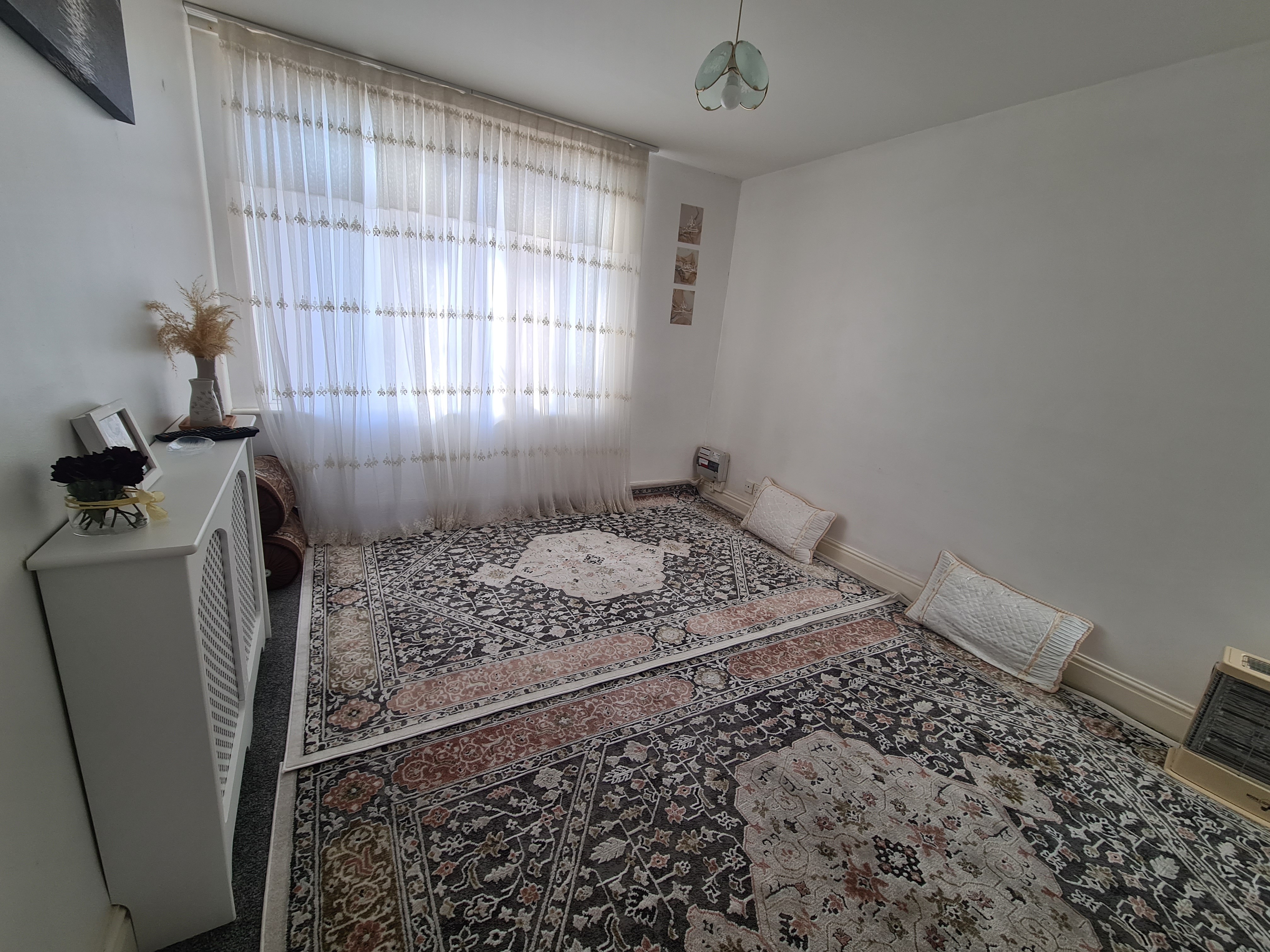 INVESTMENT - Freehold Detached Building