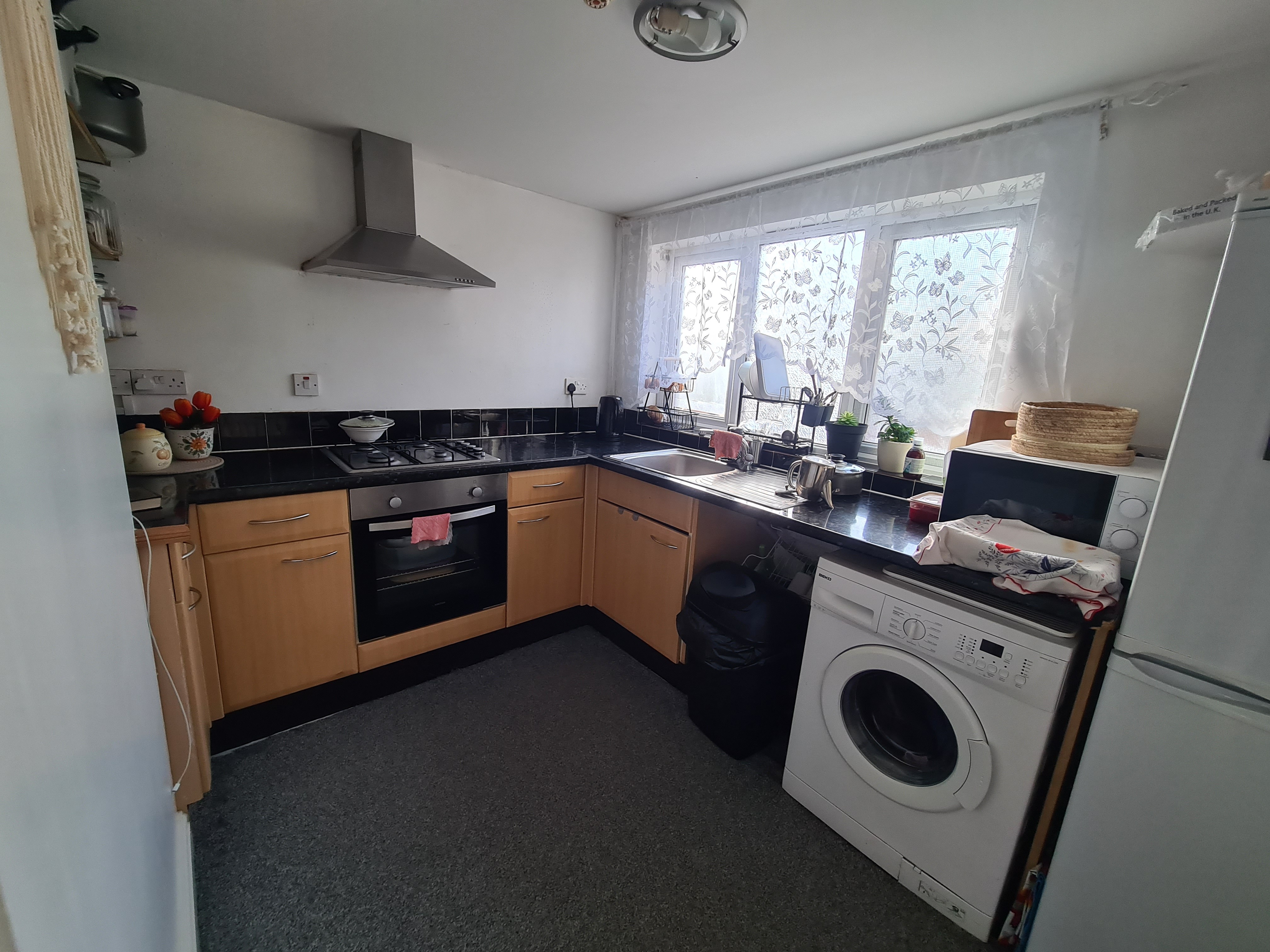 INVESTMENT - Freehold Detached Building