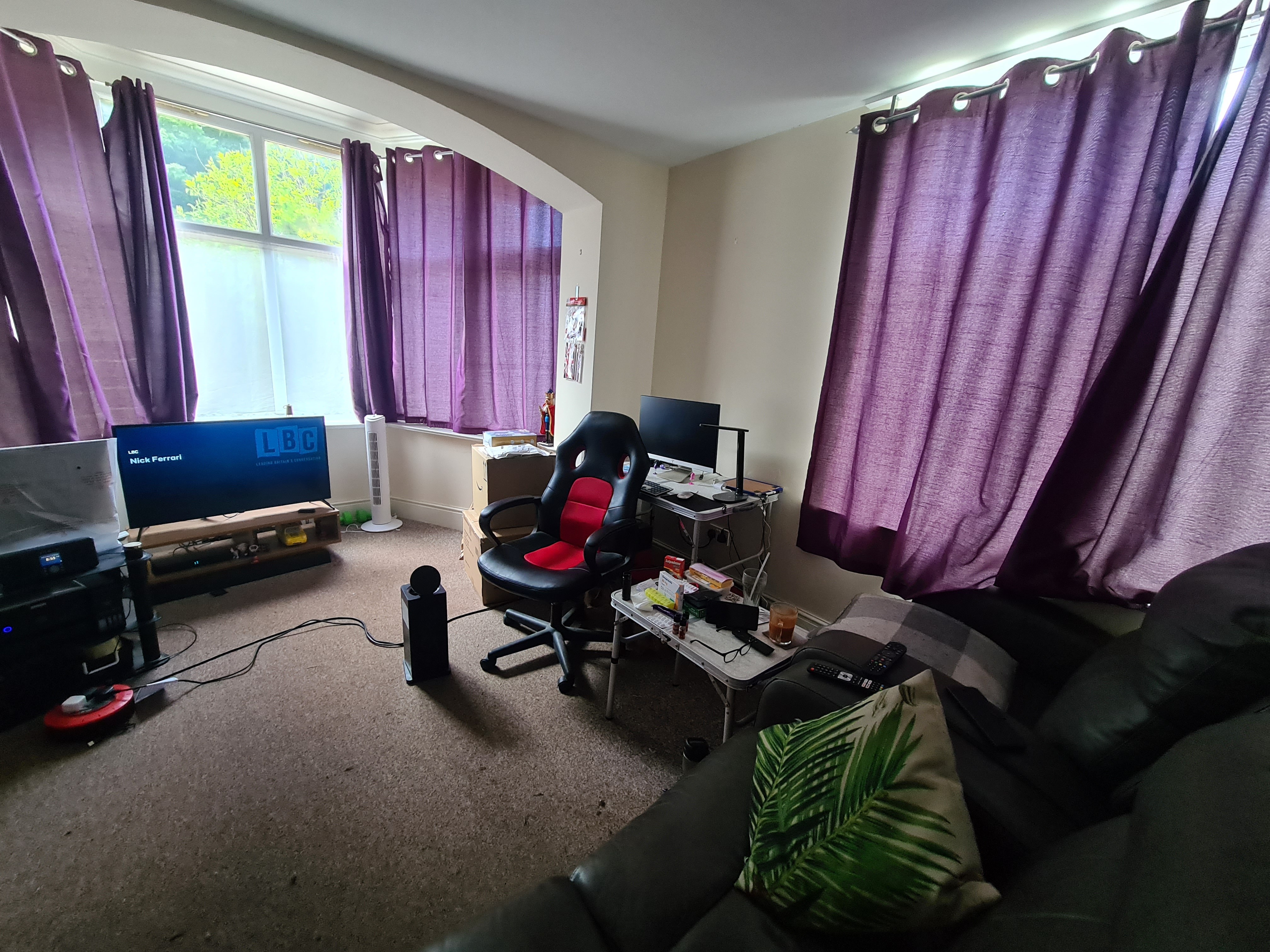 INVESTMENT - Freehold Detached Building