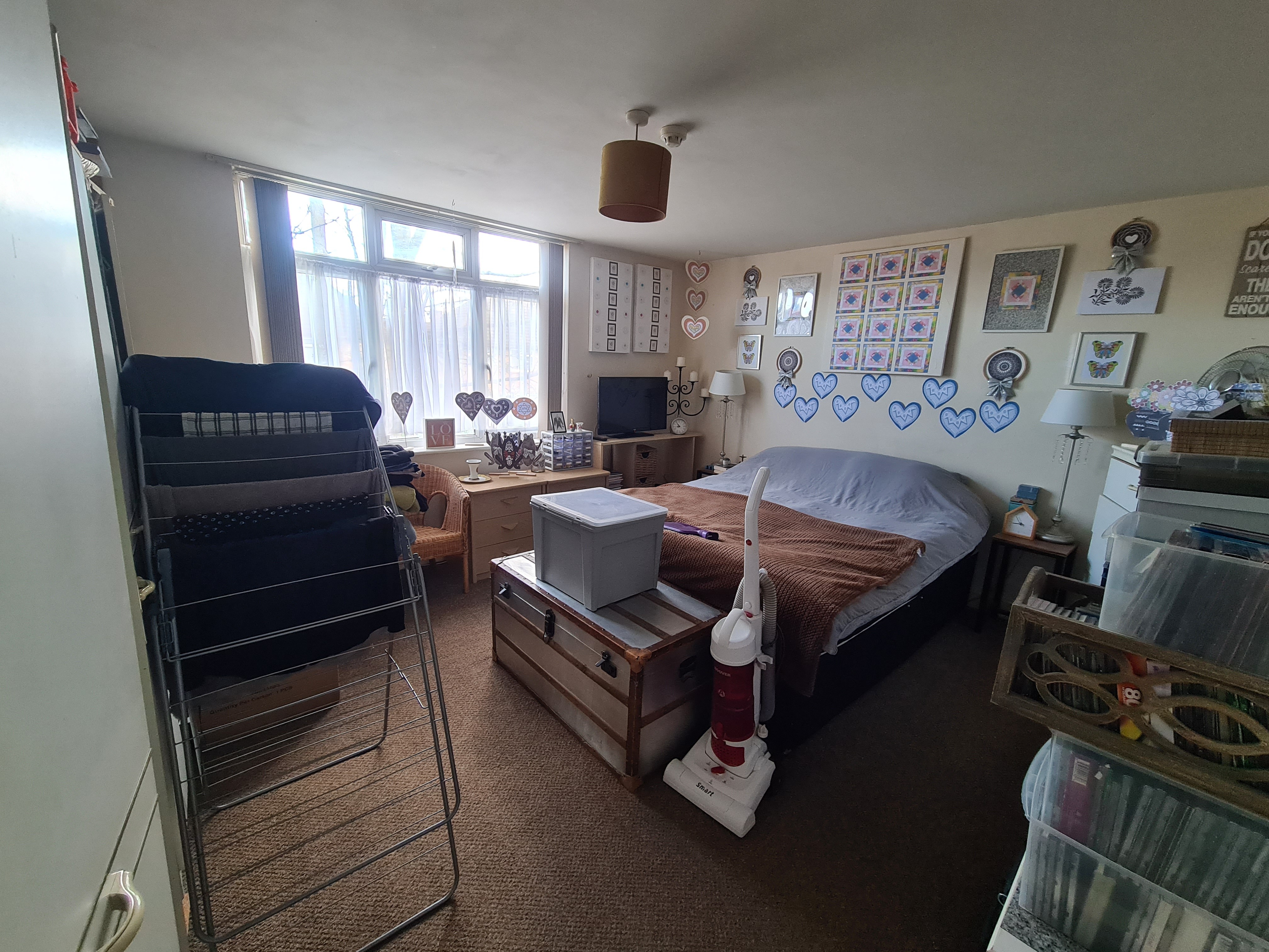 INVESTMENT - Freehold Detached Building