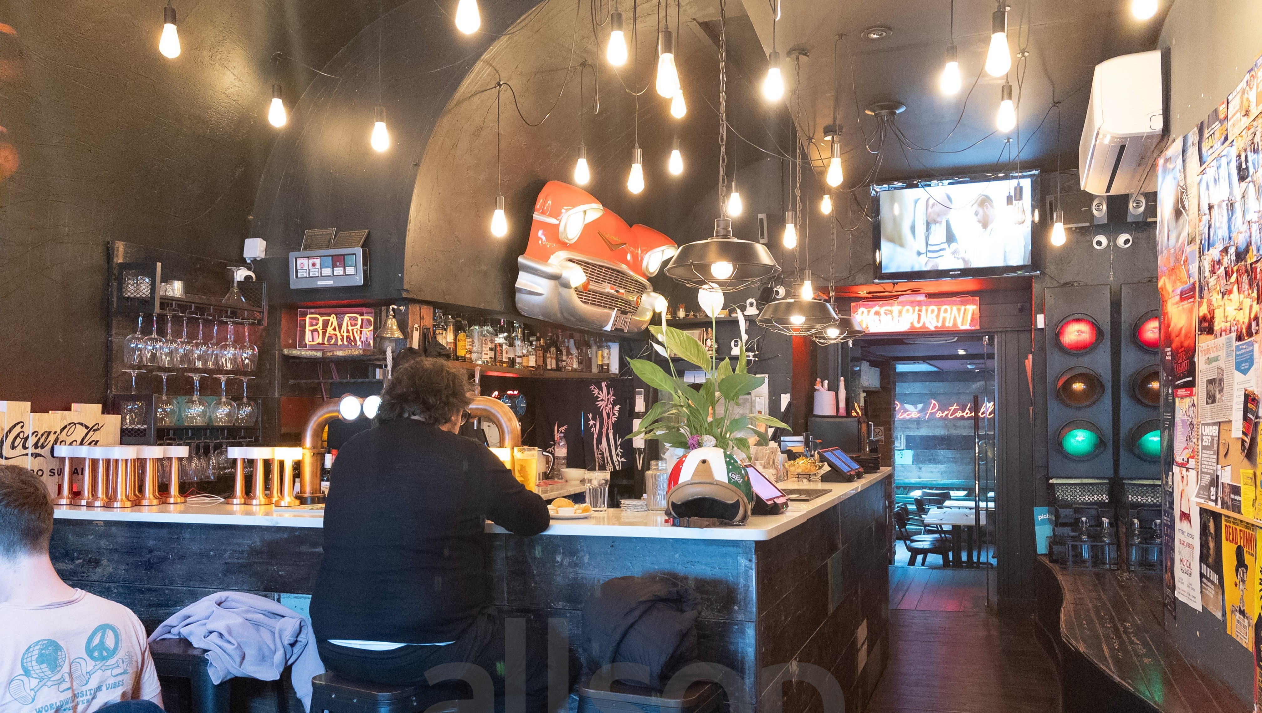 Freehold Restaurant and Residential Ground Rent Investment