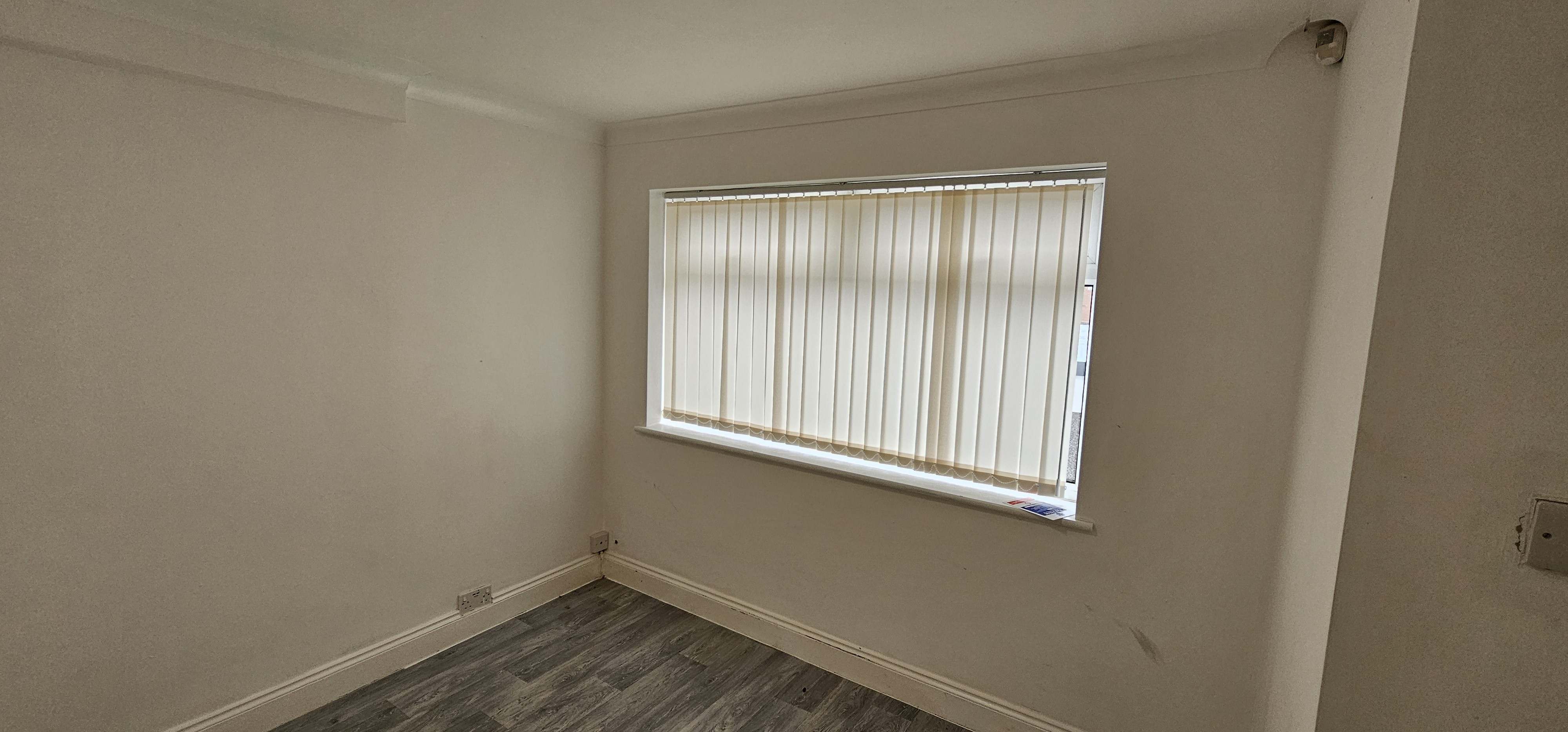 VACANT - Freehold End of Terrace House