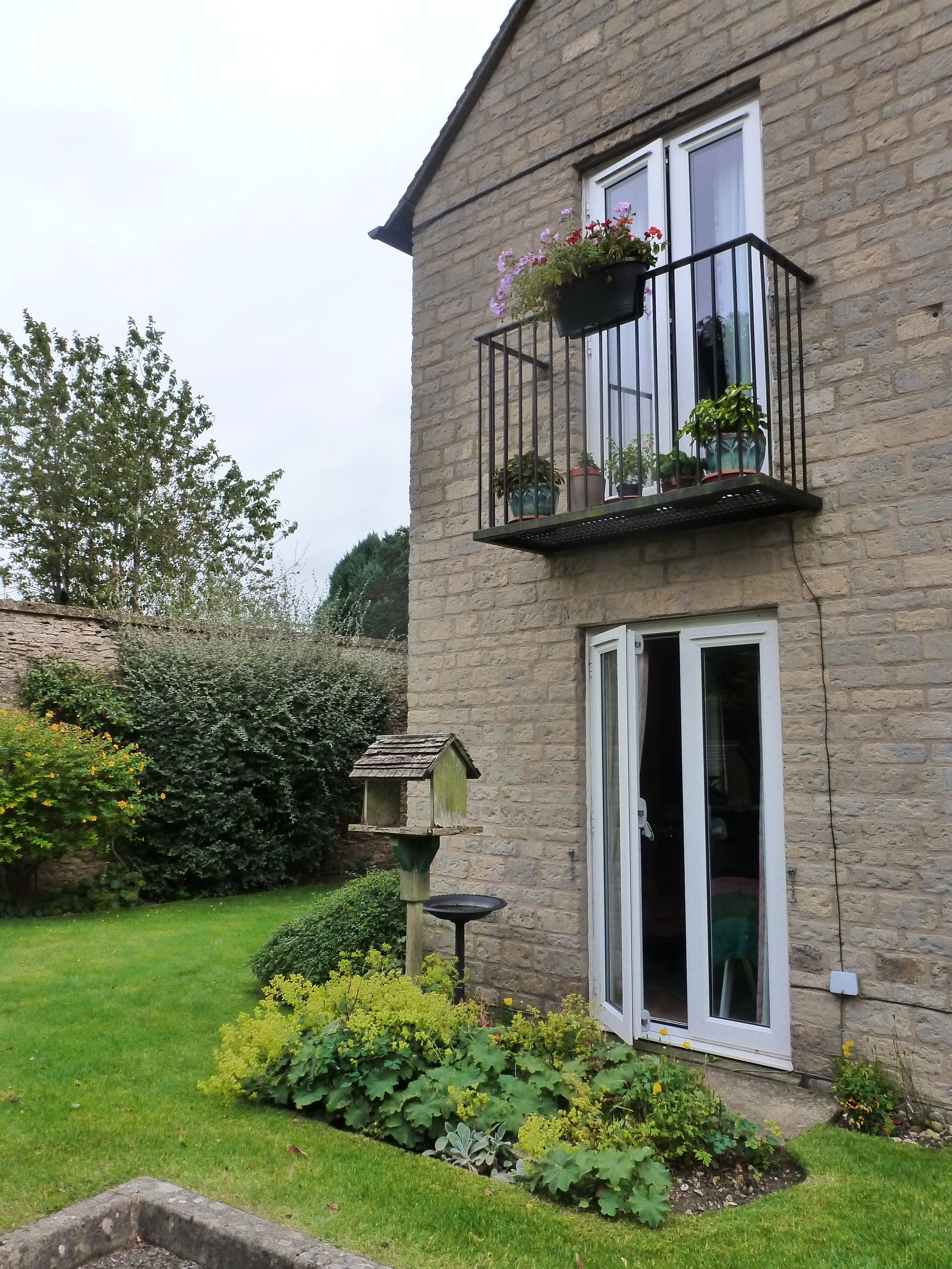 VACANT - Freehold Detached Building providing former Sheltered Housing (C2 Use Class)