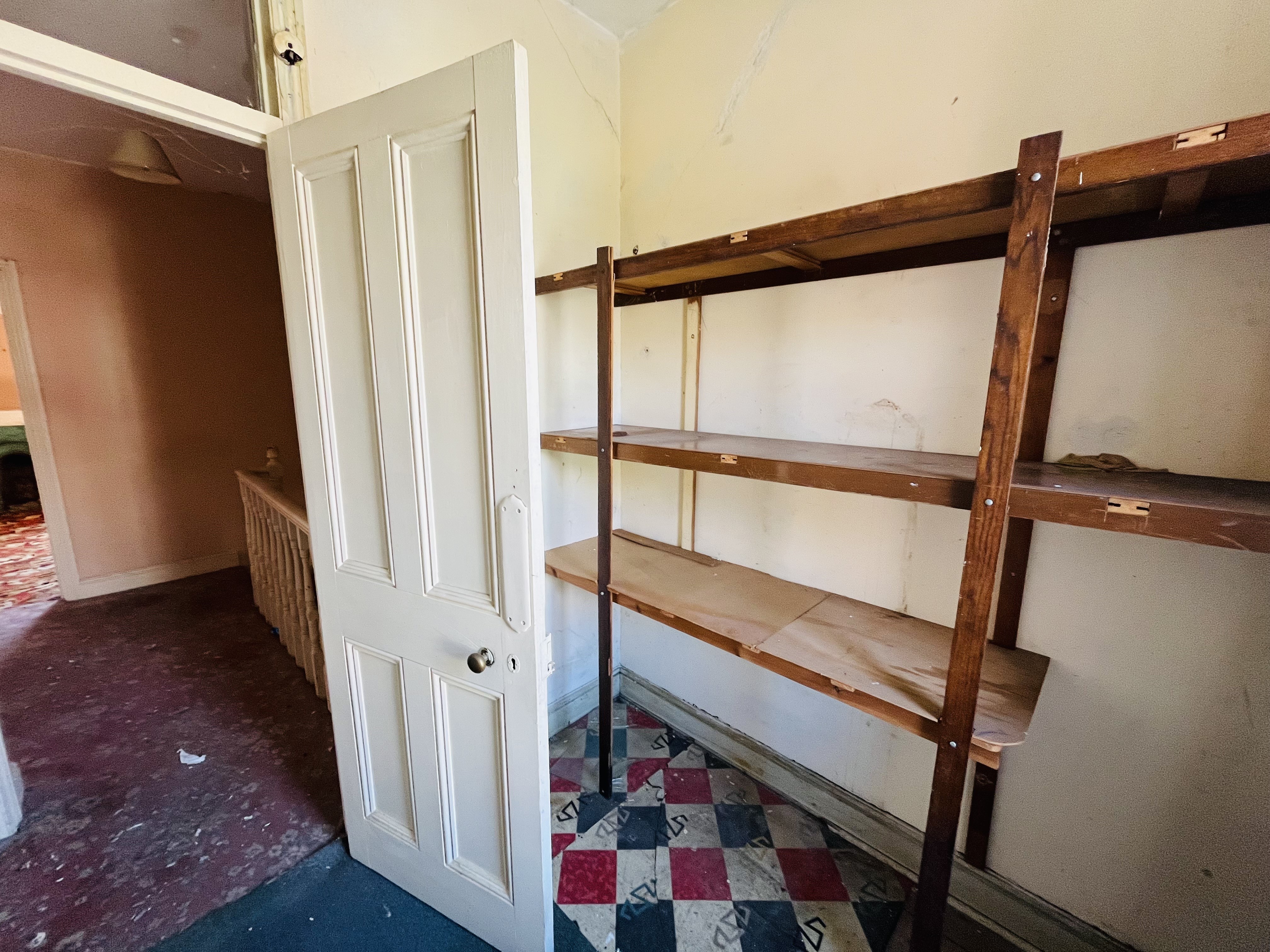 VACANT - Long Leasehold Mid Terrace House