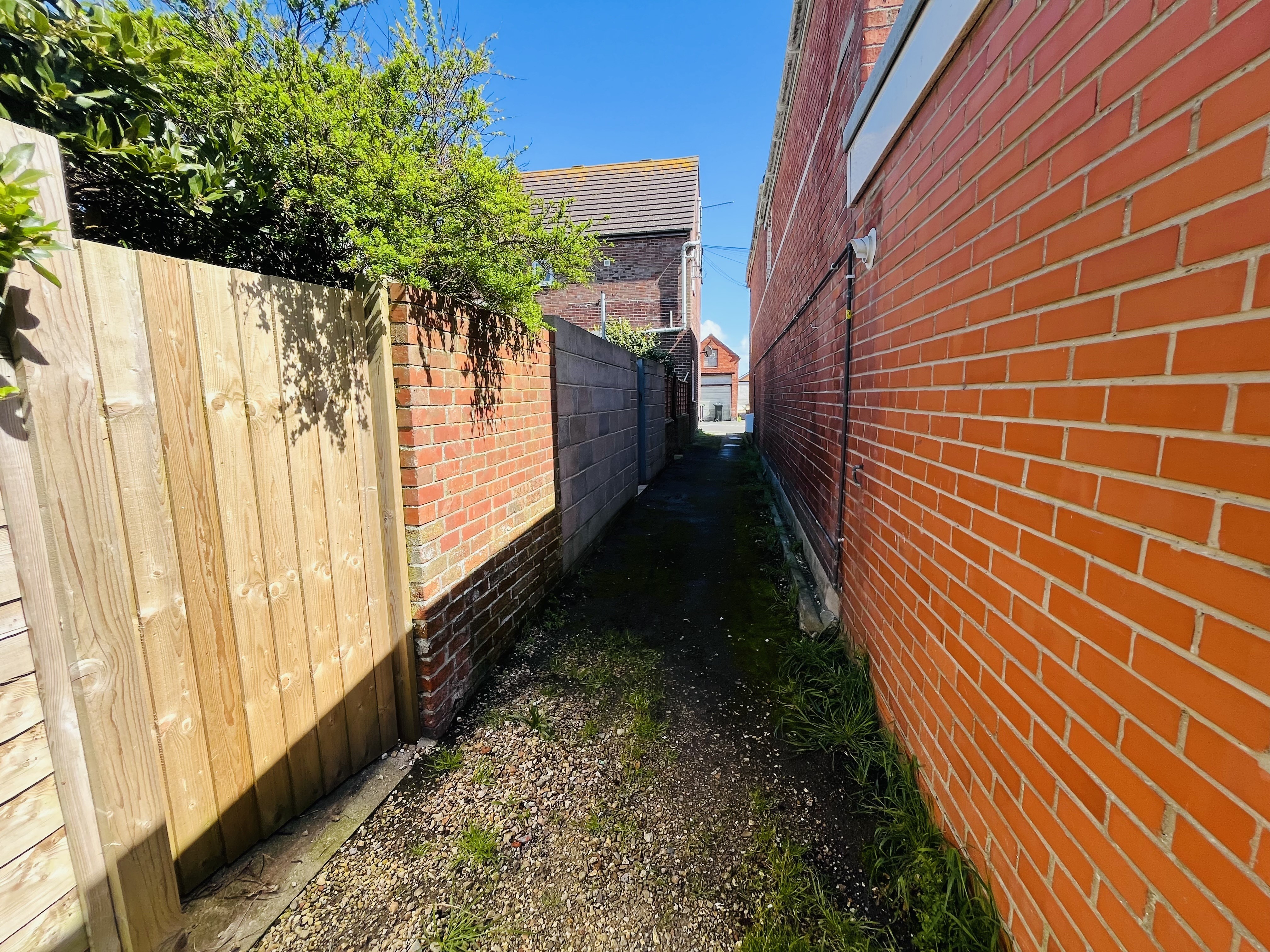 VACANT - Long Leasehold Mid Terrace House