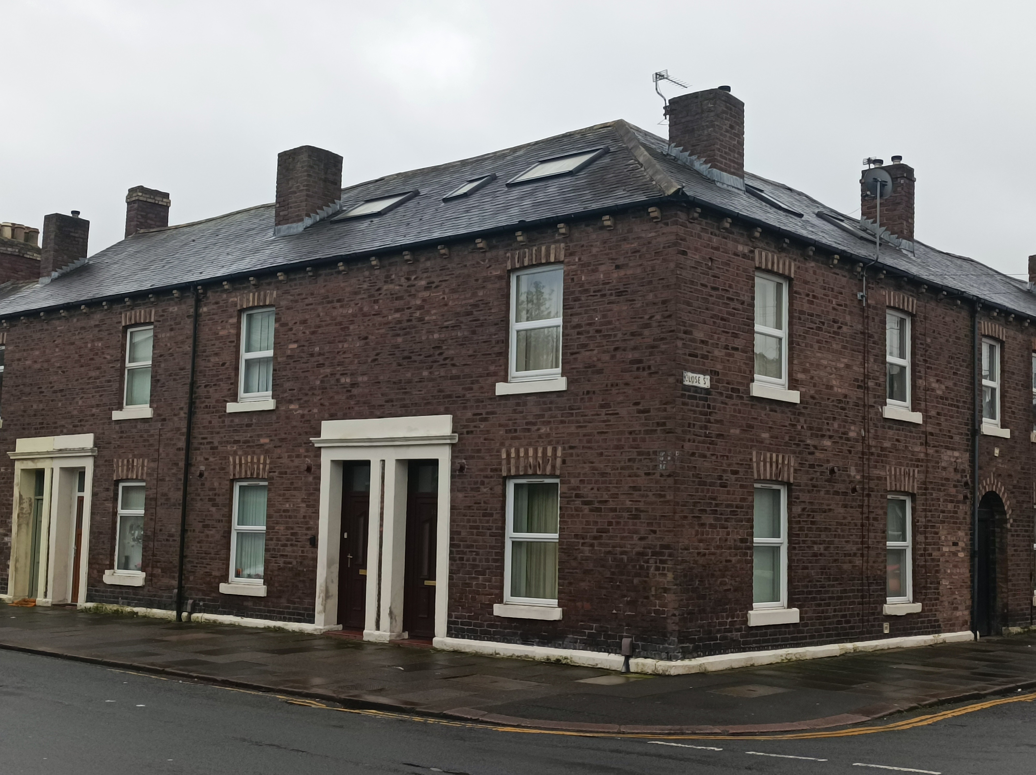 INVESTMENT - Two Adjoining Freehold Buildings