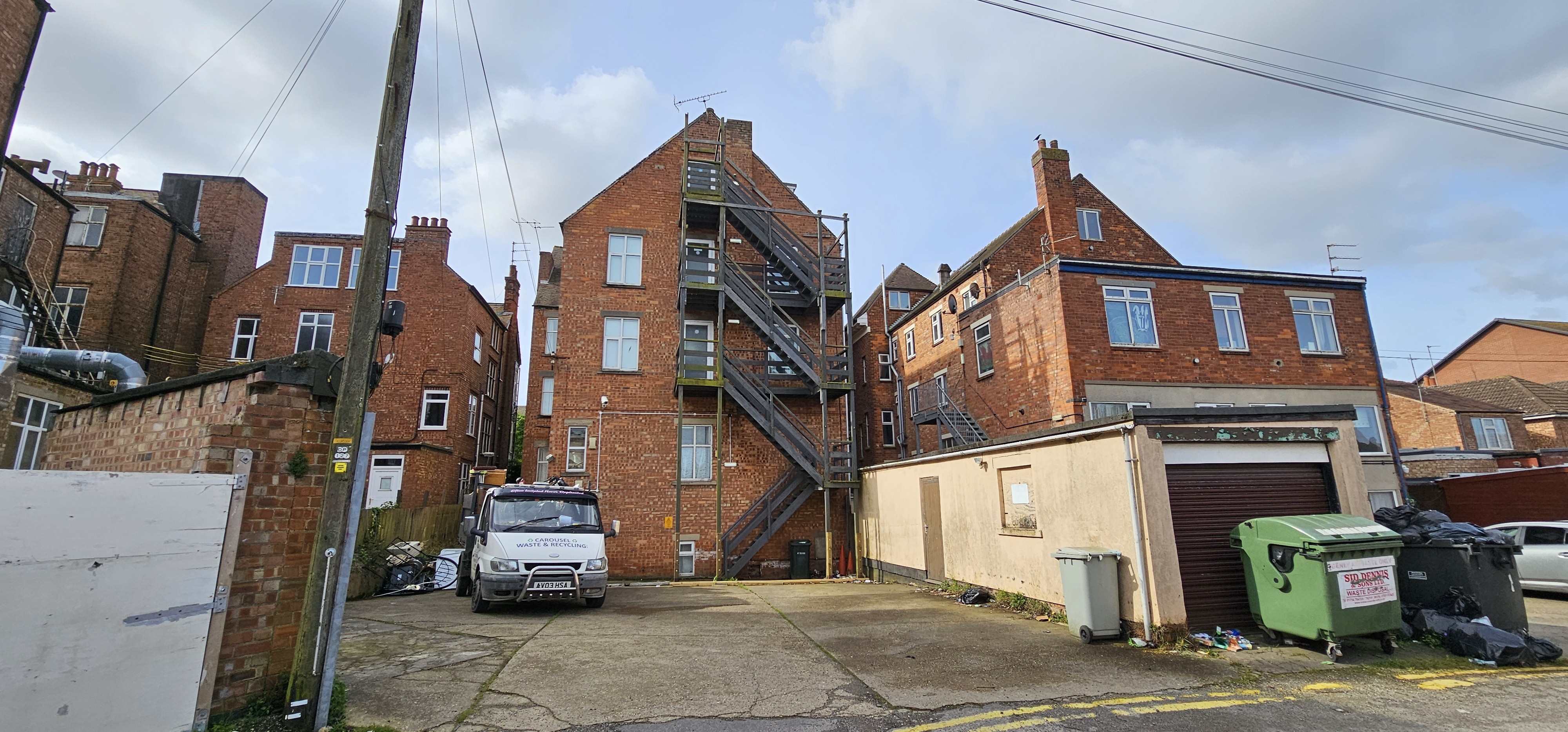 VACANT - Substantial Freehold Detached Hotel