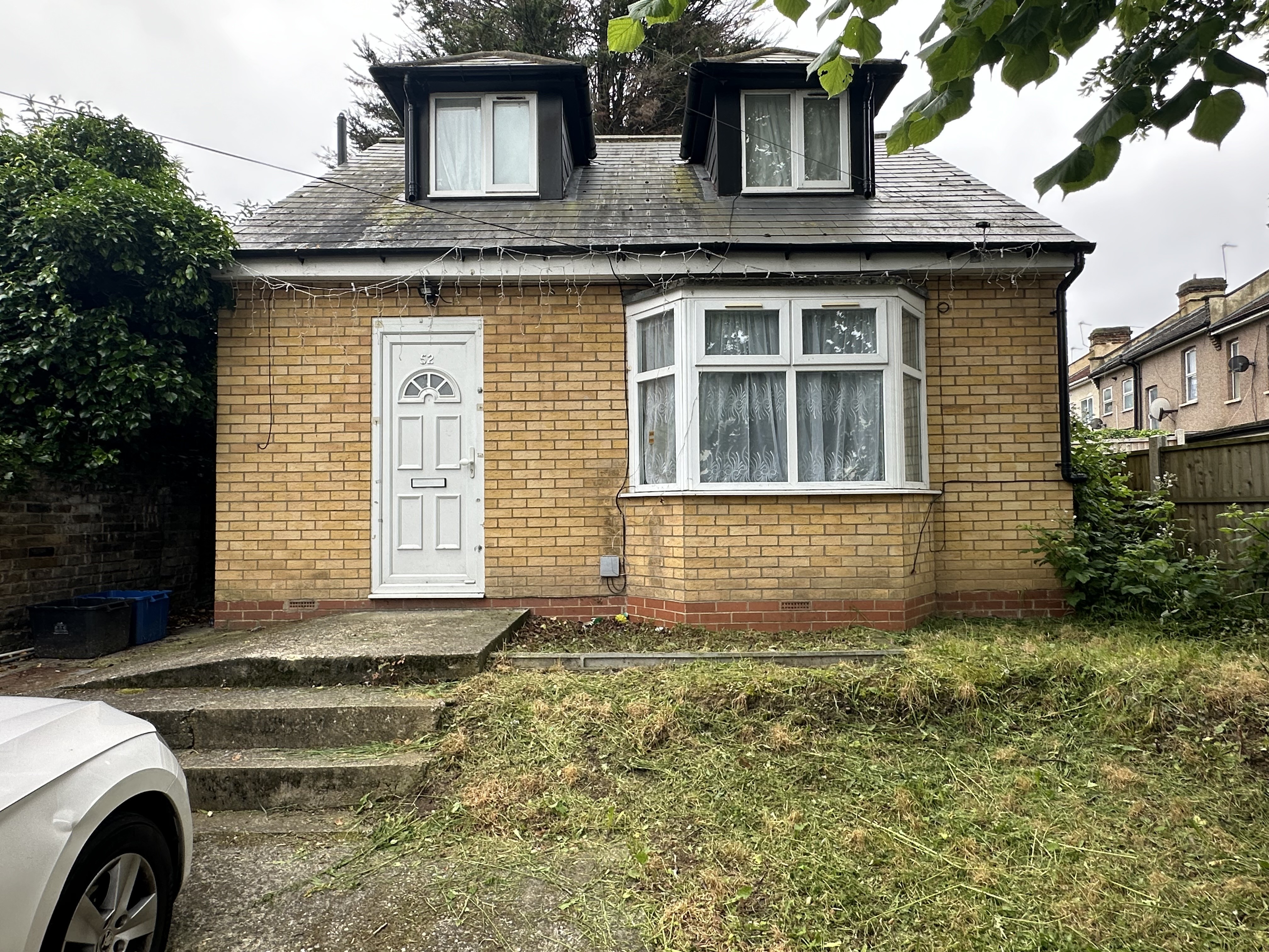 INVESTMENT - Freehold Detached House 