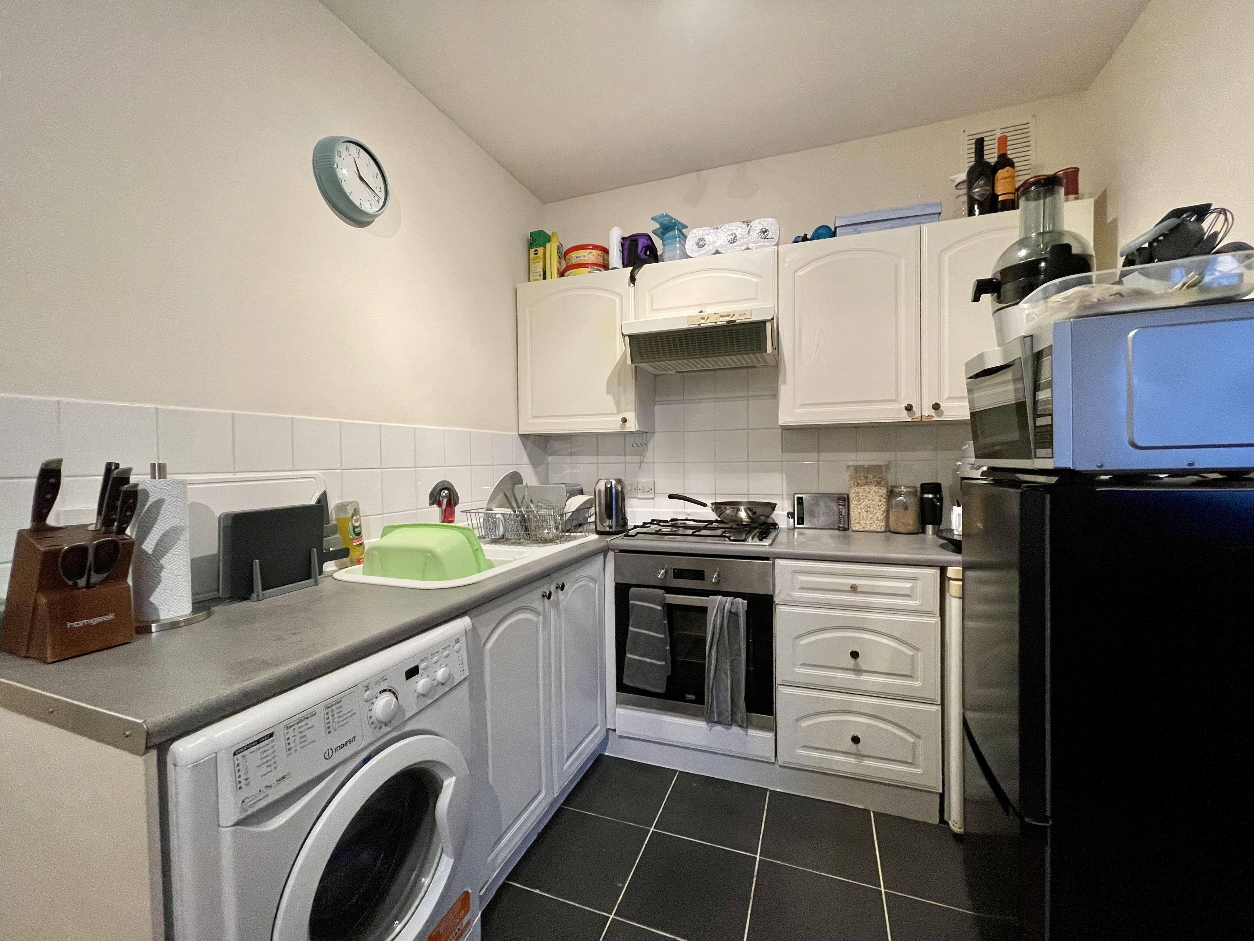 VACANT - Leasehold Self Contained Ground Floor Flat with Private Garden