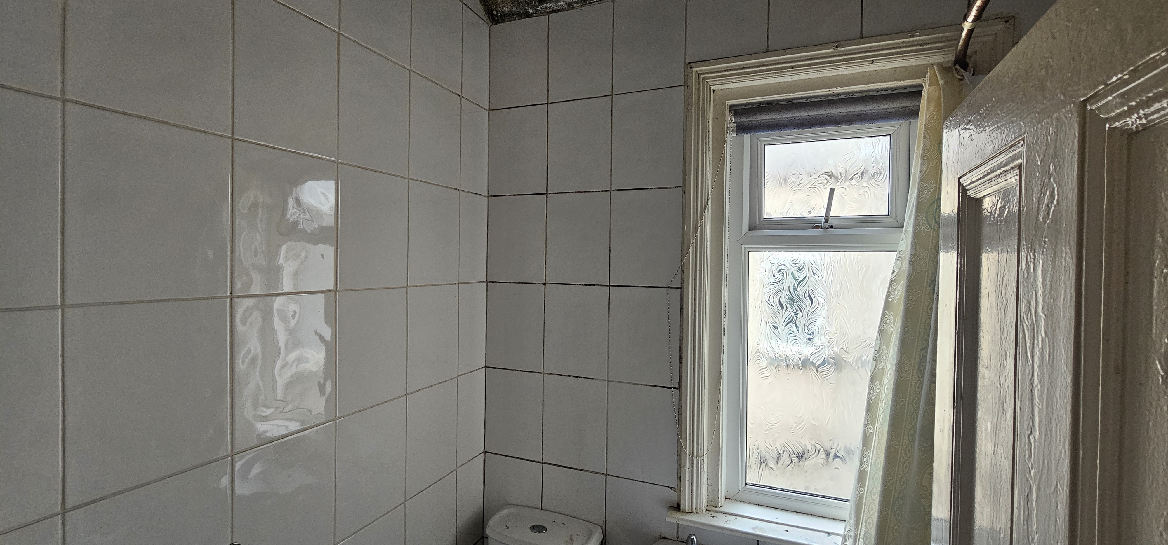 VACANT - Freehold Mid Terraced House 