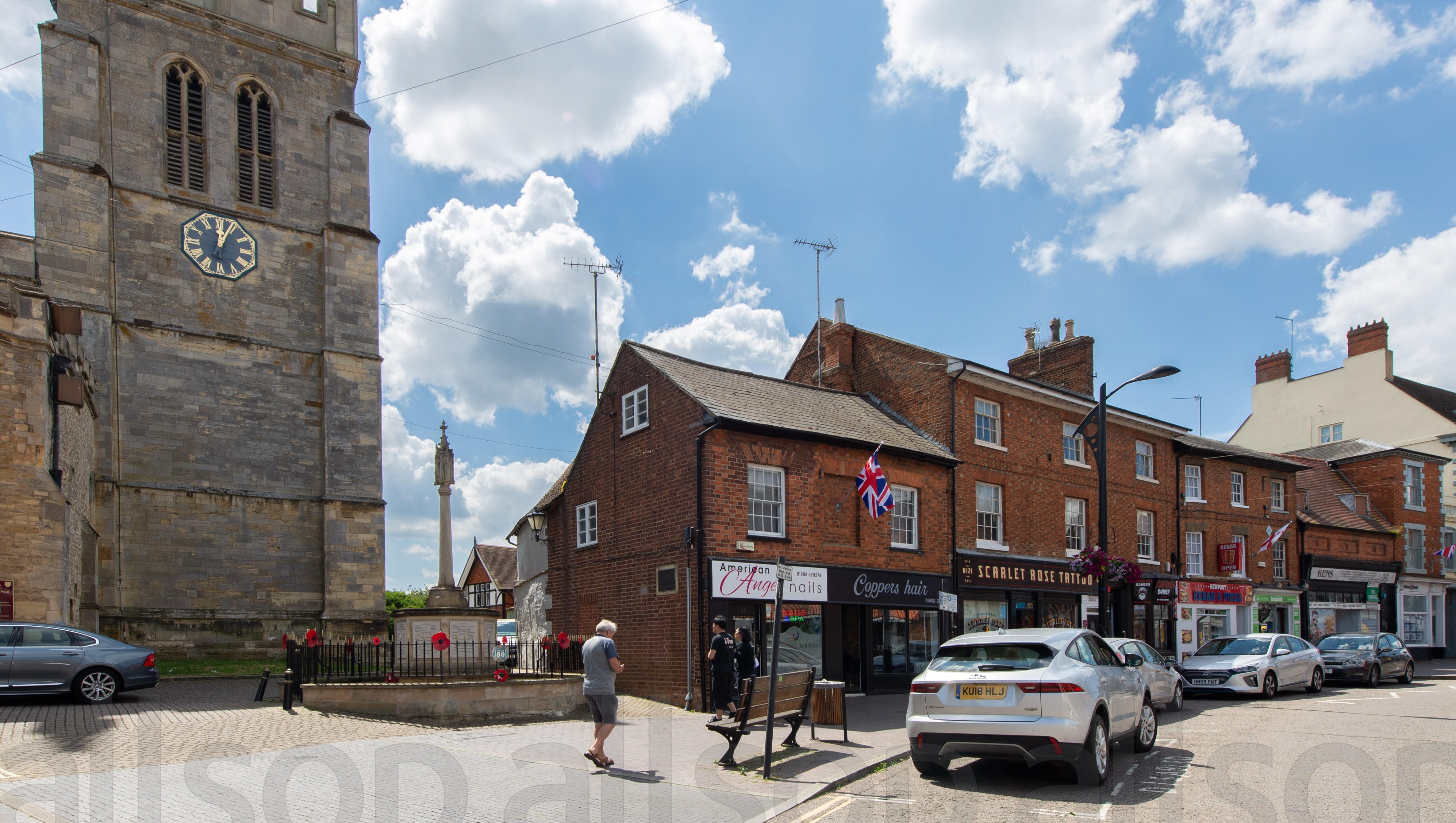 Attractive Freehold Retail Parade and Residential Ground Rent Investment 