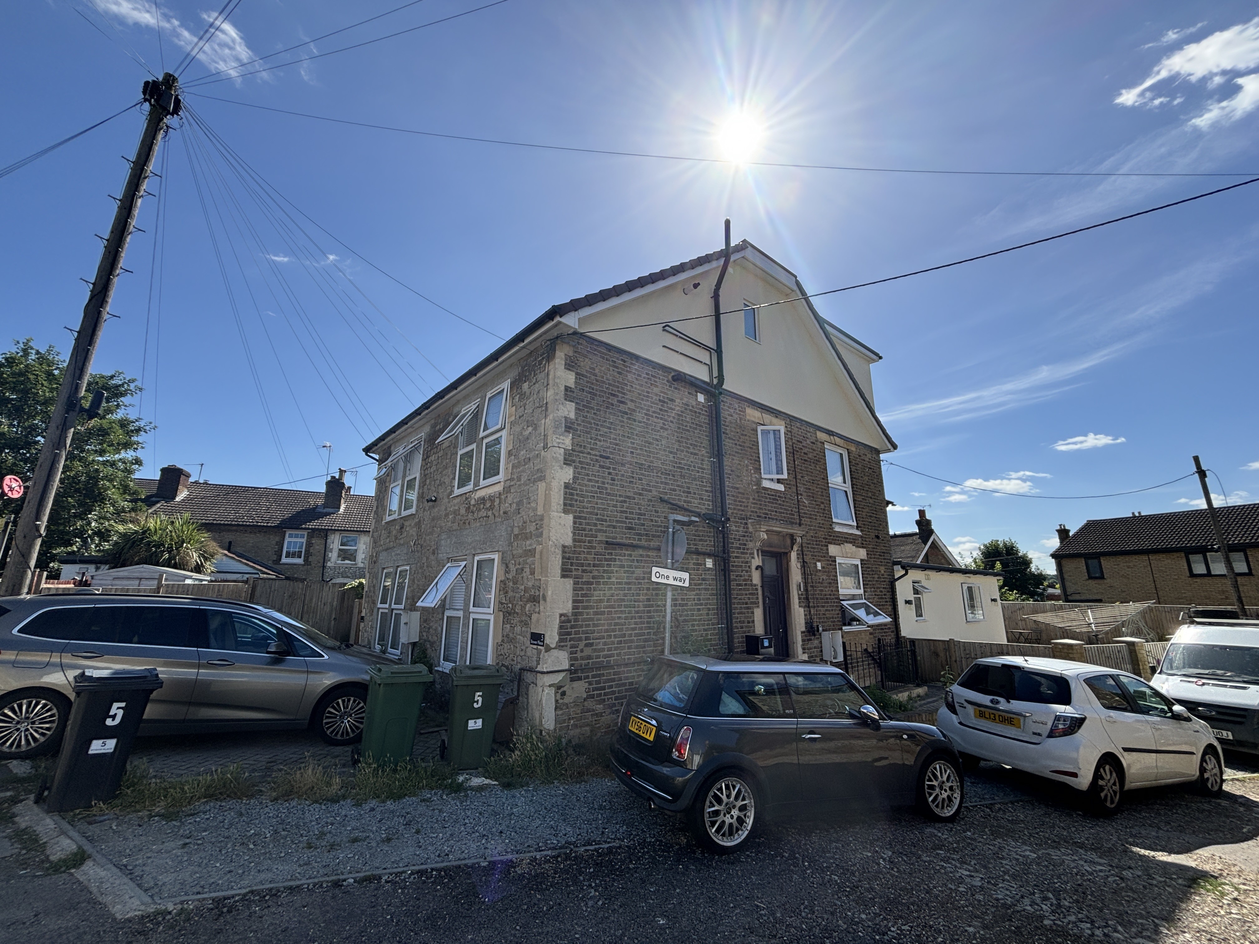 INVESTMENT - Freehold Semi-Detached HMO Building