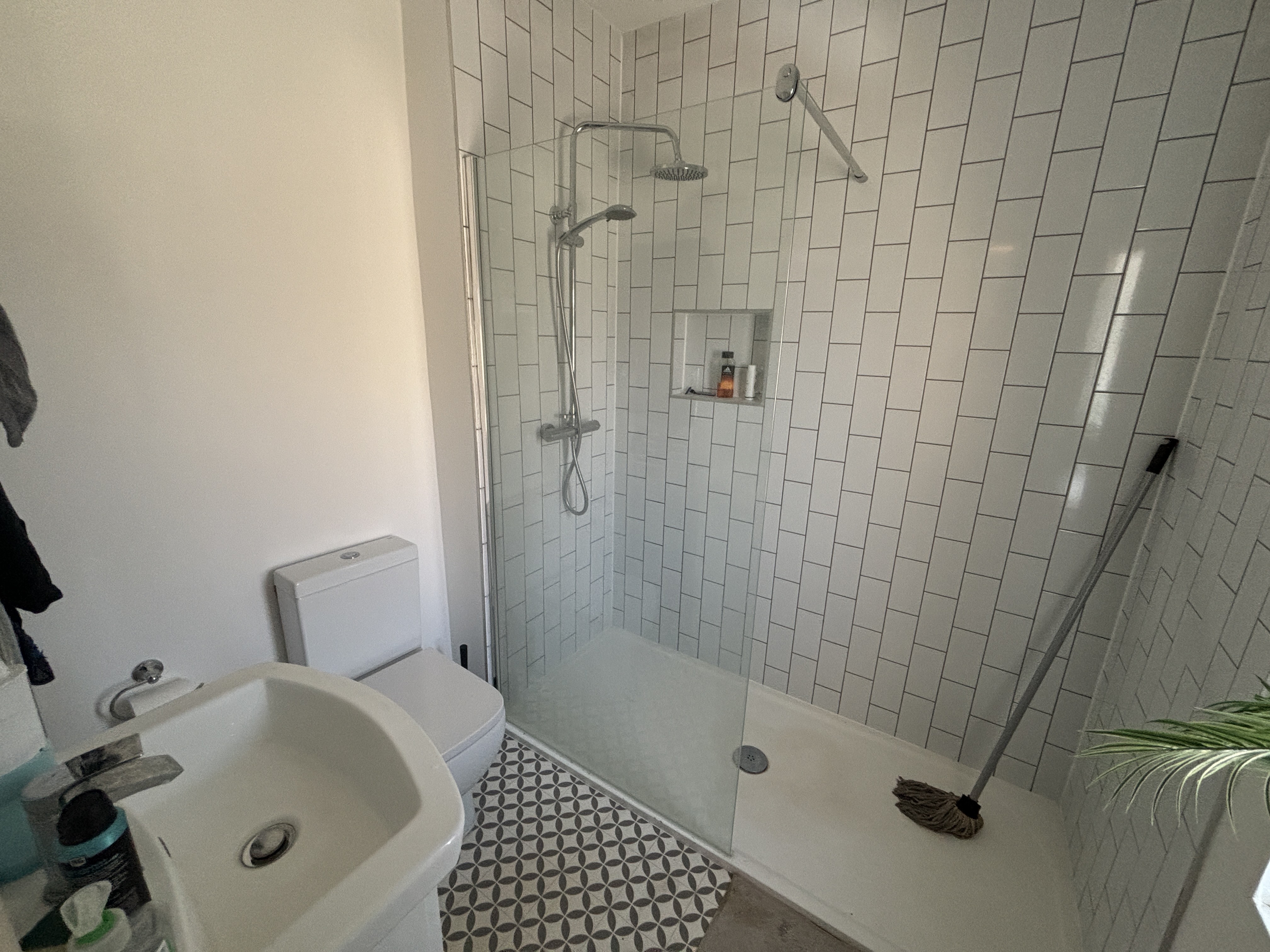 INVESTMENT - Freehold Semi-Detached HMO Building