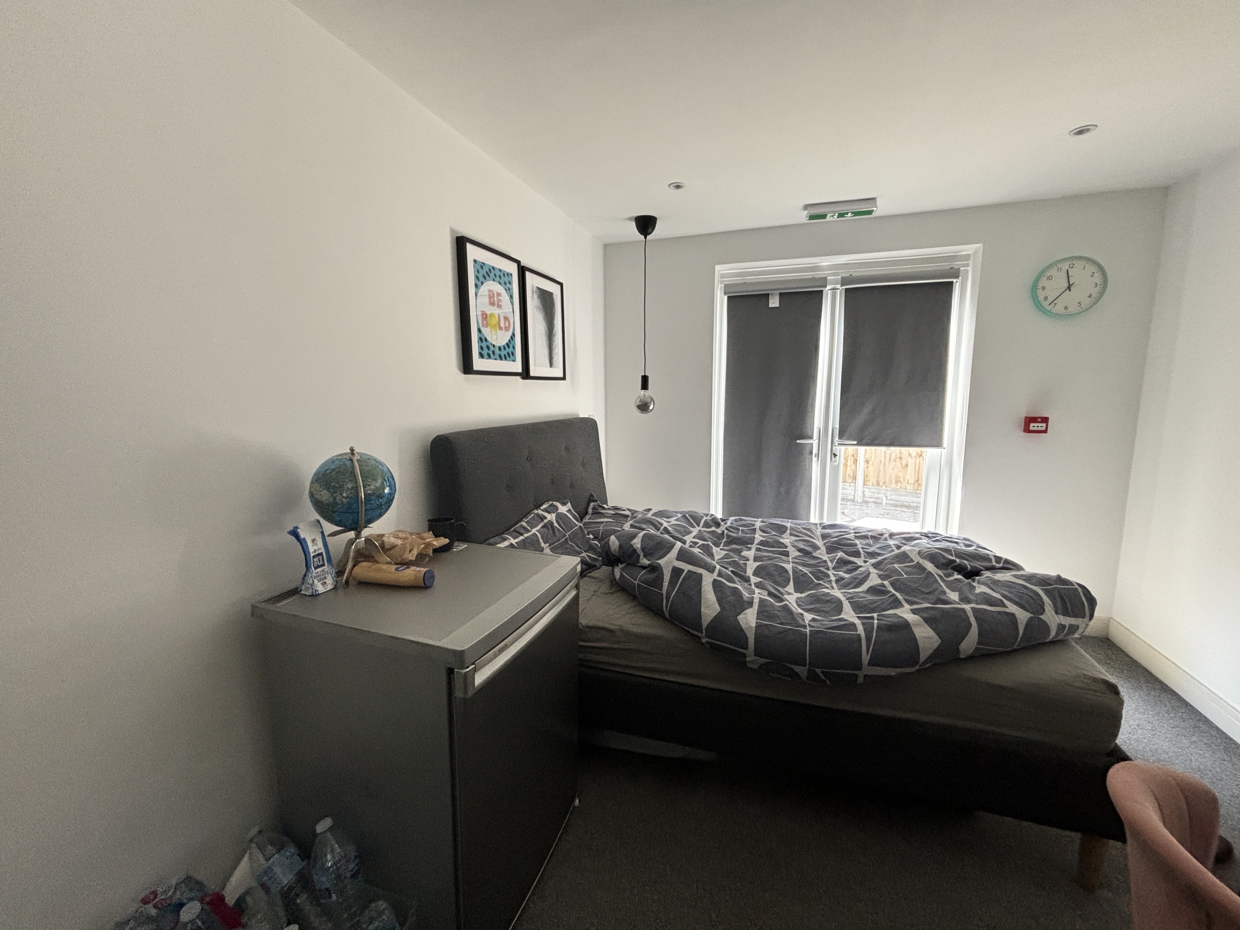 INVESTMENT - Freehold Semi-Detached HMO Building