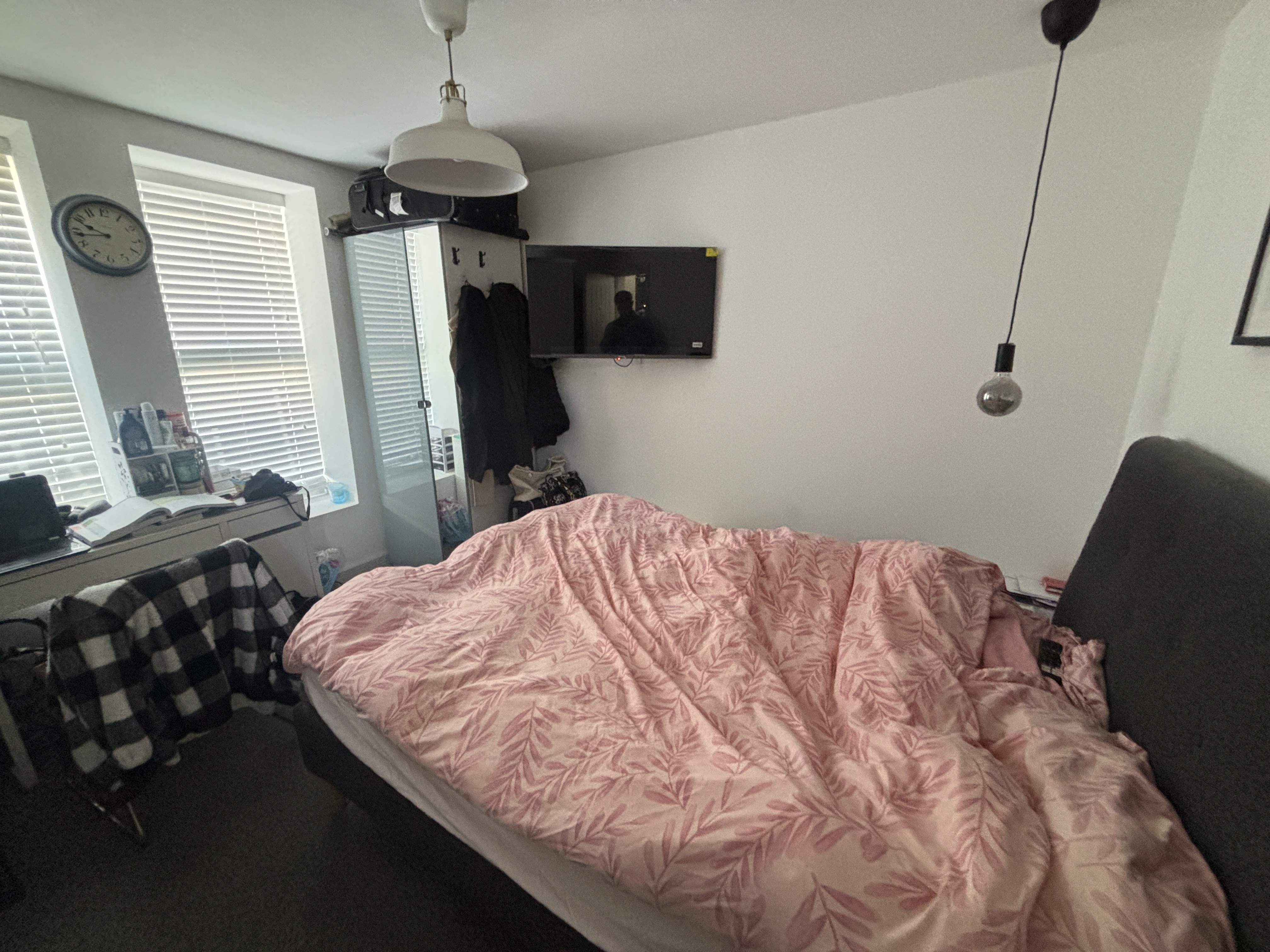 INVESTMENT - Freehold Semi-Detached HMO Building