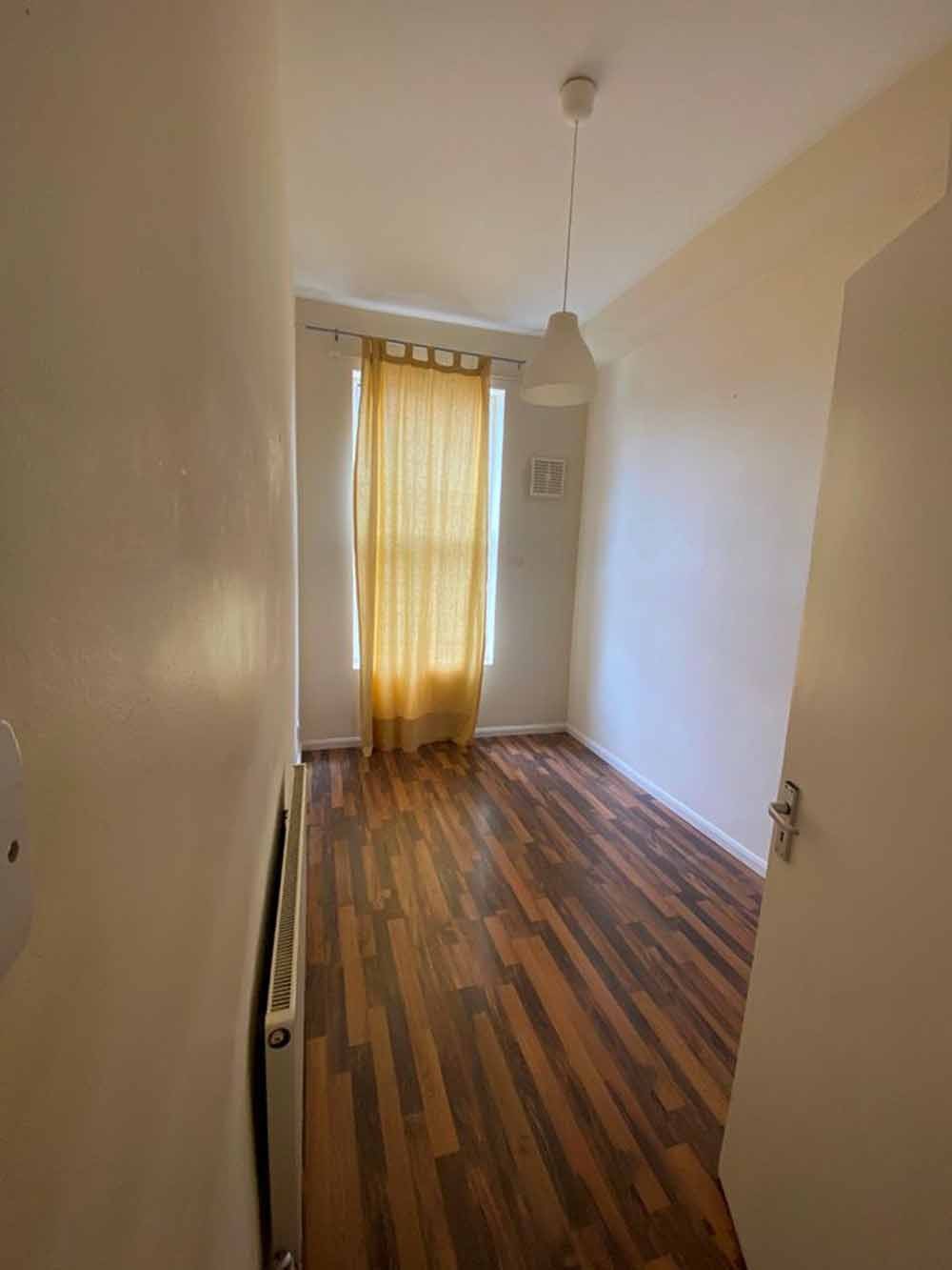 INVESTMENT/VACANT - Freehold Mid Terrace Mixed Use Building