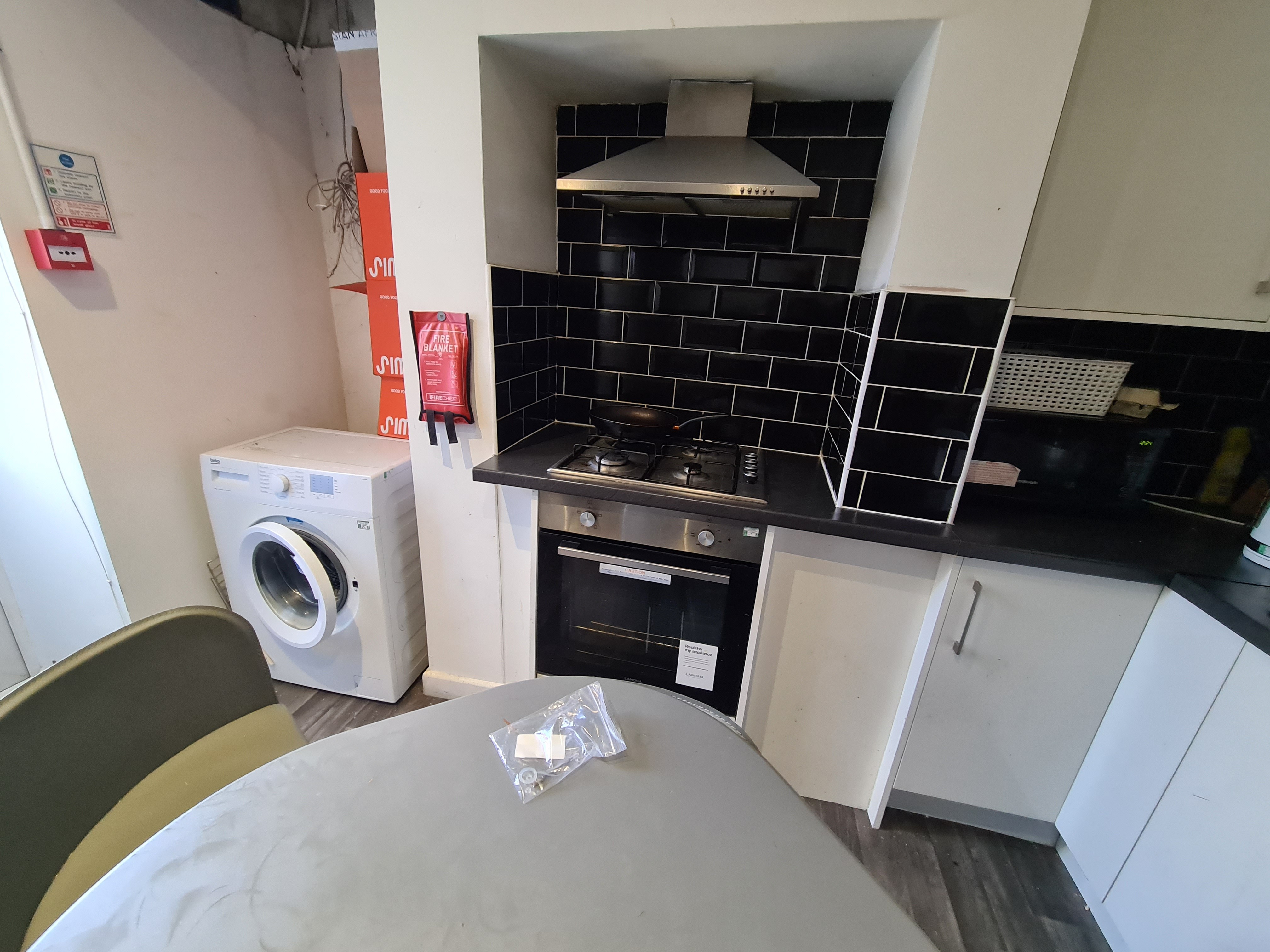 INVESTMENT - Freehold Mid Terrace House 